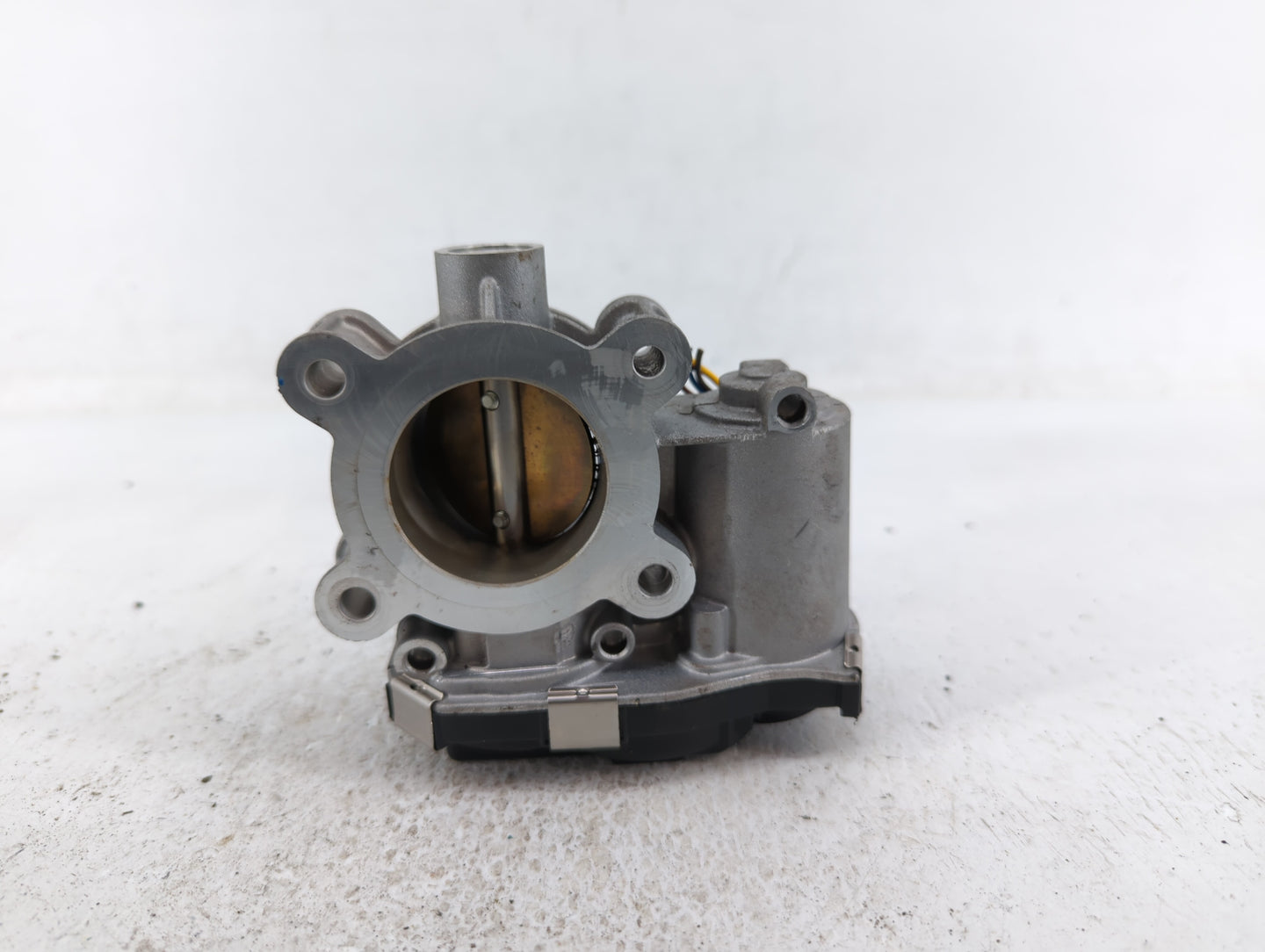 2016-2021 Chevrolet Malibu Throttle Body P/N:12671379AA Fits Fits 2016 2017 2018 2019 2020 2021 2022 OEM Used Auto Parts - O