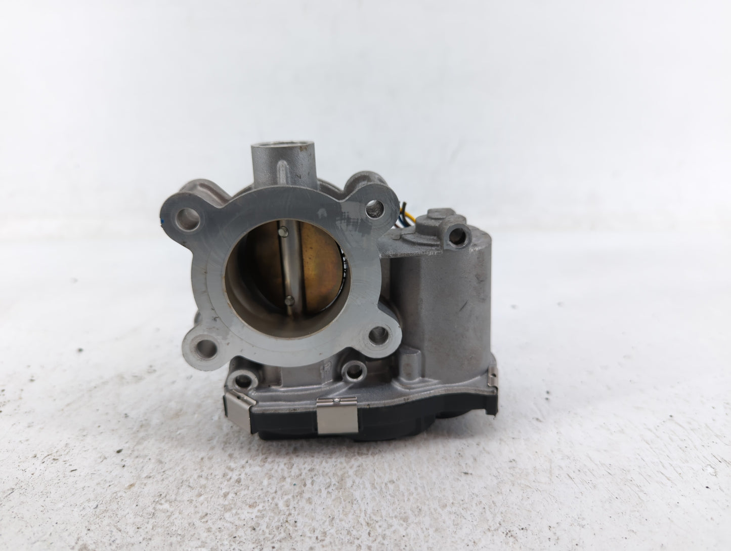 2016-2021 Chevrolet Malibu Throttle Body P/N:12671379AA Fits Fits 2016 2017 2018 2019 2020 2021 2022 OEM Used Auto Parts - O