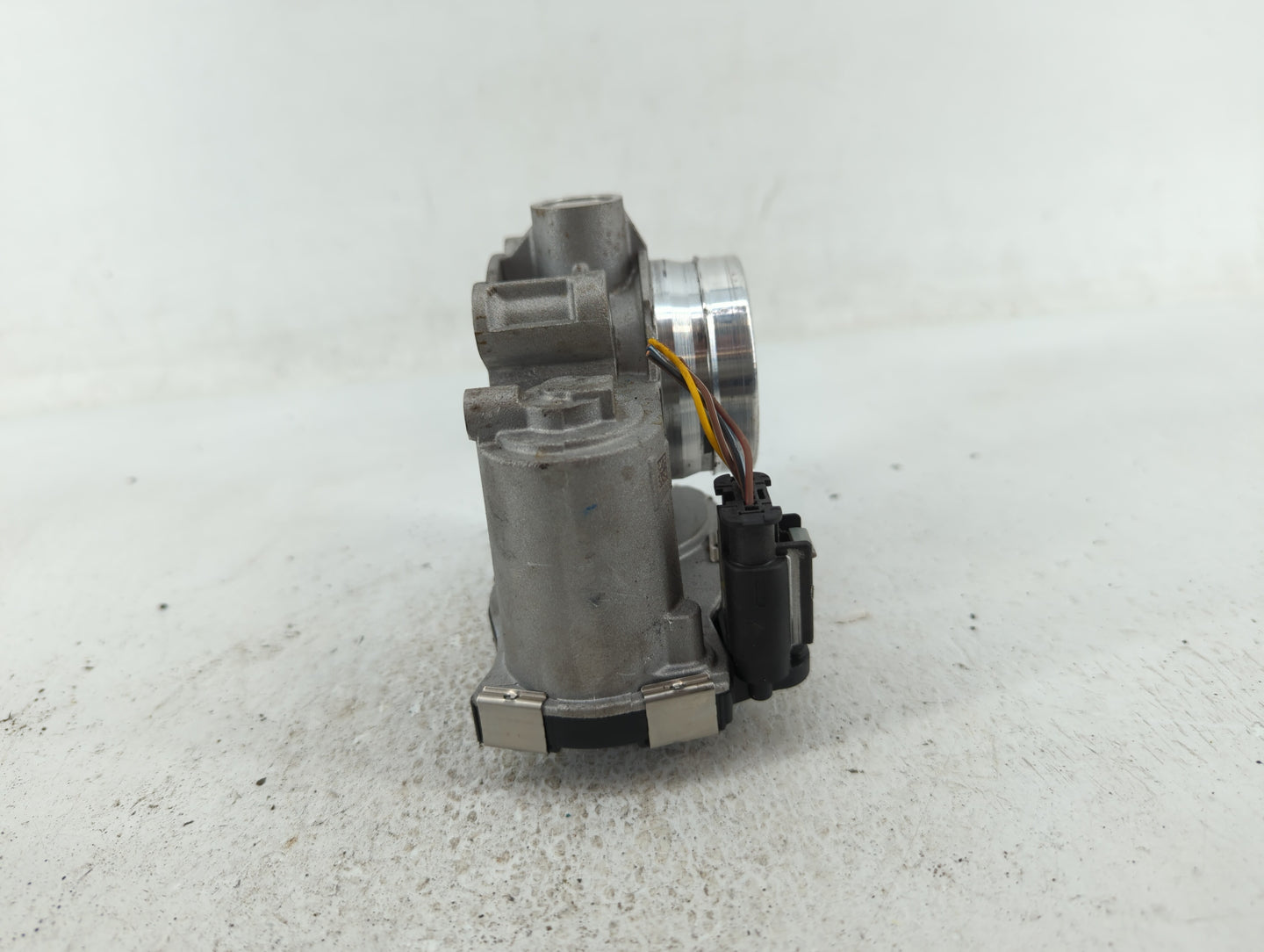 2016-2021 Chevrolet Malibu Throttle Body P/N:12671379AA Fits Fits 2016 2017 2018 2019 2020 2021 2022 OEM Used Auto Parts - O