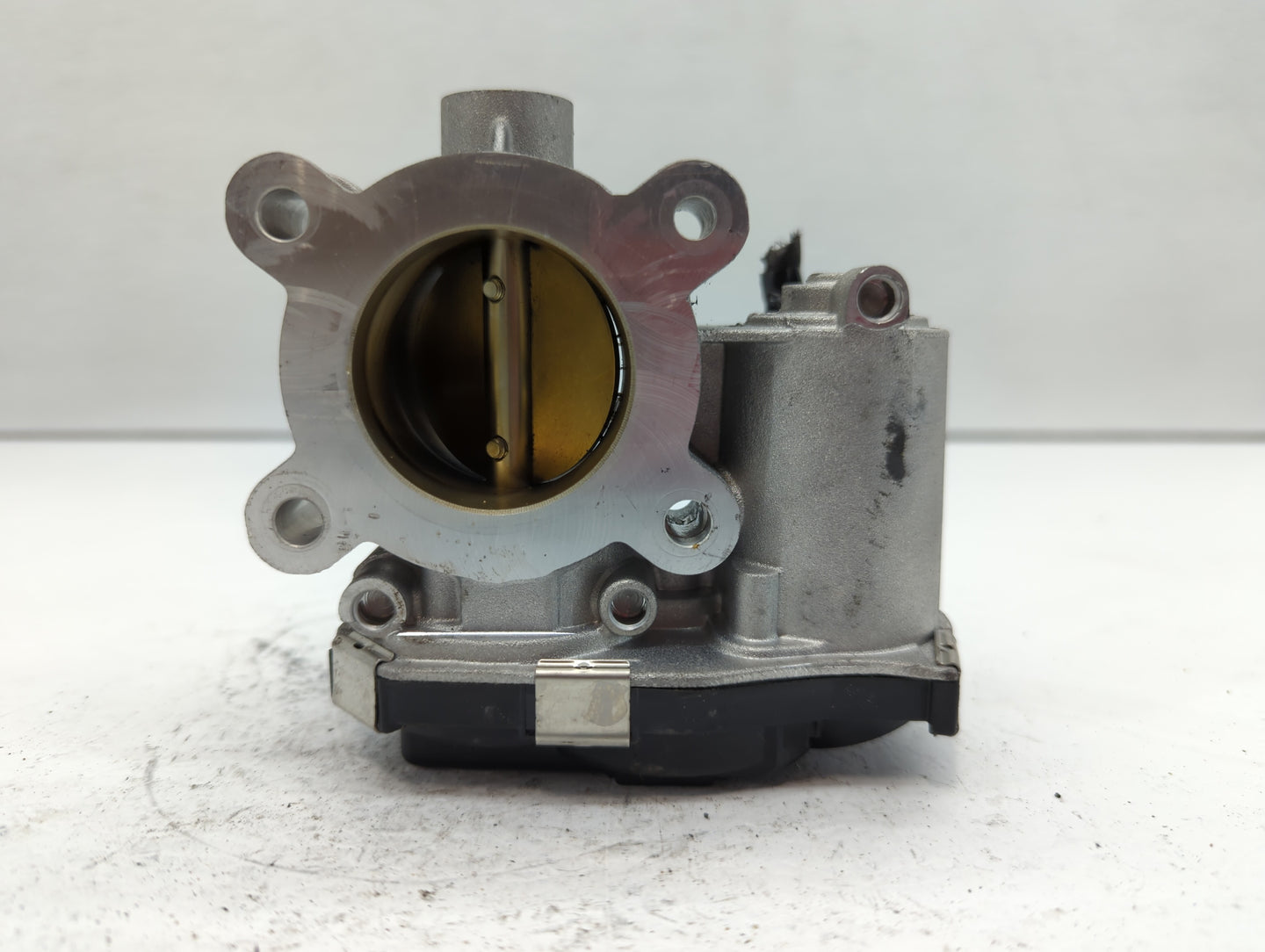 2016-2021 Chevrolet Malibu Throttle Body P/N:12671379AA Fits Fits 2016 2017 2018 2019 2020 2021 2022 OEM Used Auto Parts - O