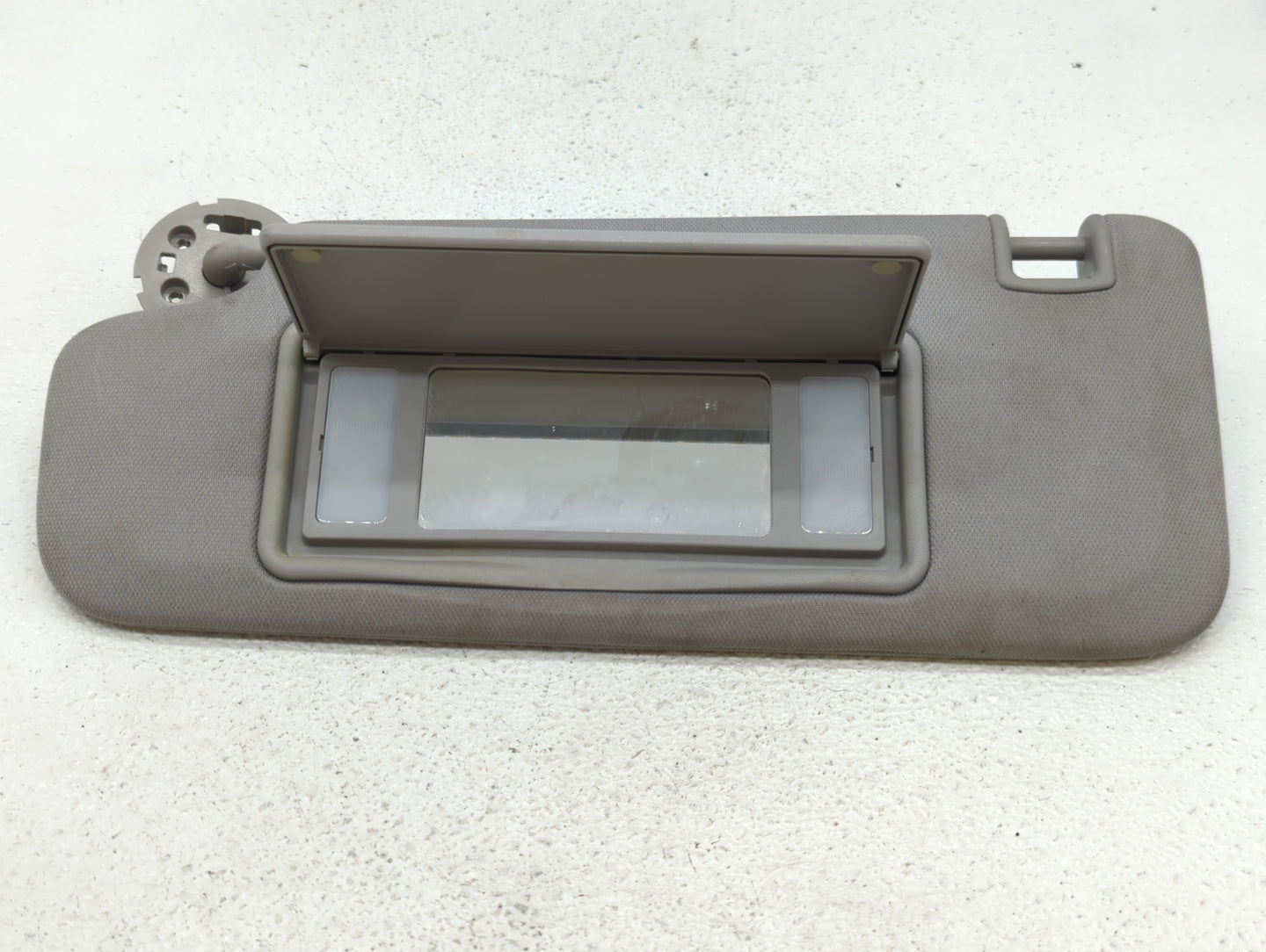 2016-2021 Chevrolet Malibu Sun Visor Shade Replacement Driver Left Mirror Fits Fits 2016 2017 2018 2019 2020 2021 OEM Used A