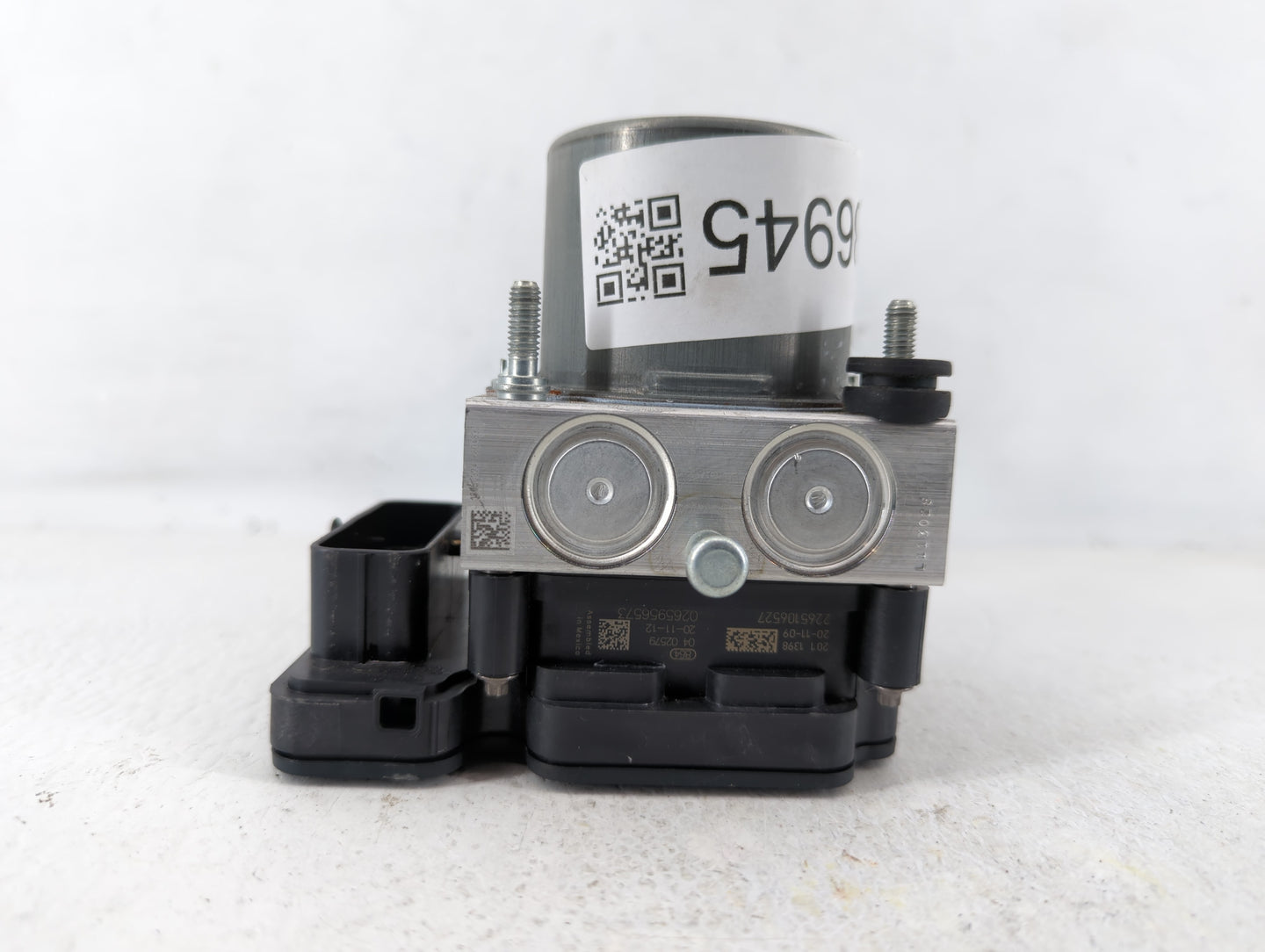 2019-2021 Chevrolet Malibu ABS Pump Control Module Replacement P/N:84767280 Fits Fits 2019 2020 2021 OEM Used Auto Parts - O