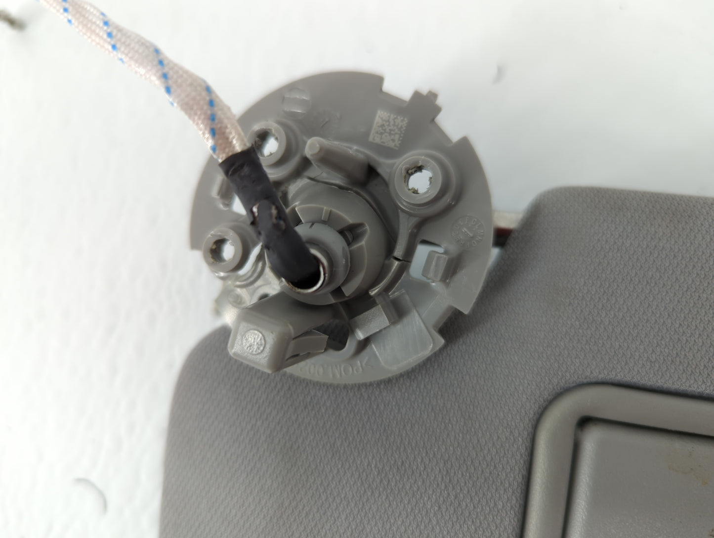 2016-2021 Chevrolet Malibu Sun Visor Shade Replacement Driver Left Mirror Fits Fits 2016 2017 2018 2019 2020 2021 OEM Used A