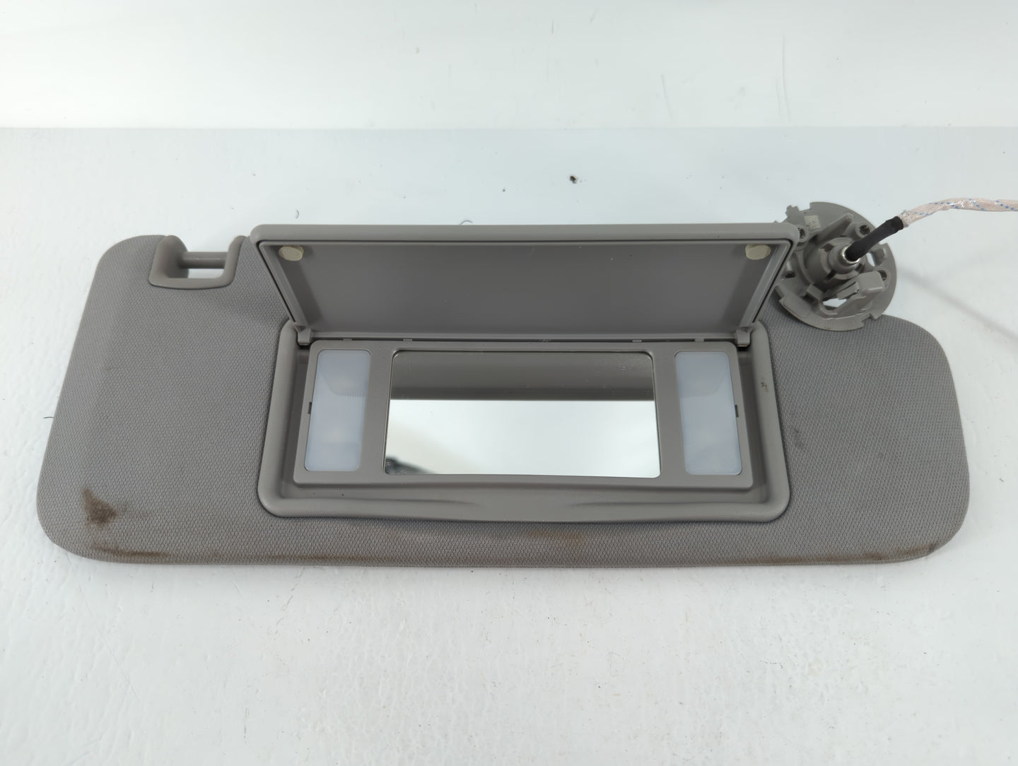 2016-2021 Chevrolet Malibu Sun Visor Shade Replacement Passenger Right Mirror Fits Fits 2016 2017 2018 2019 2020 2021 OEM Us