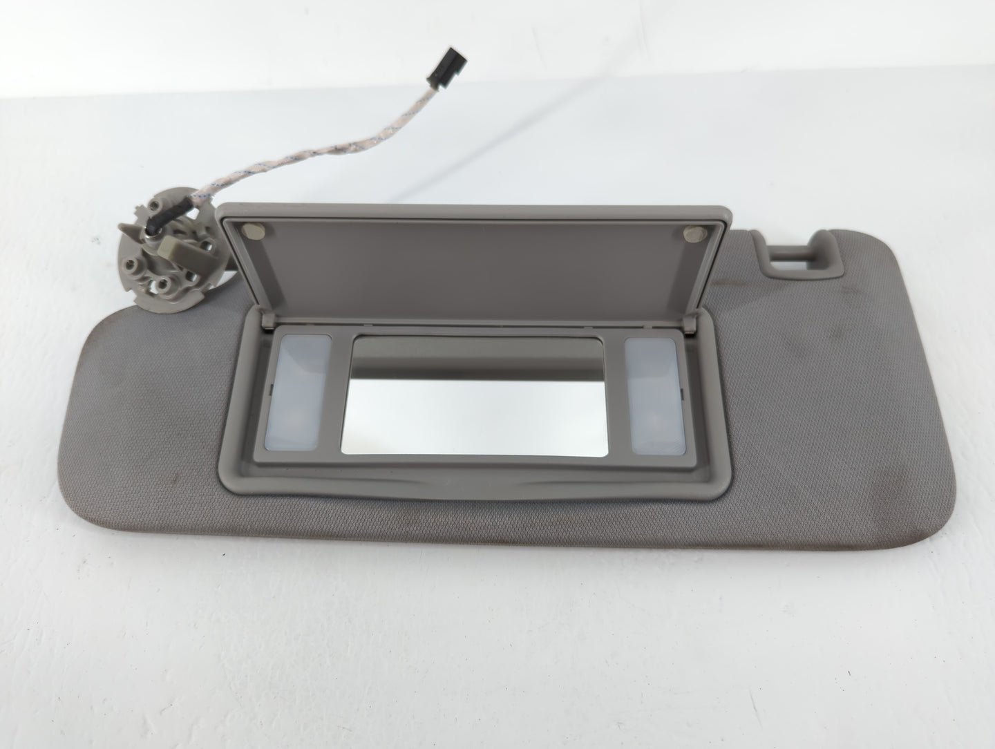 2016-2021 Chevrolet Malibu Sun Visor Shade Replacement Driver Left Mirror Fits Fits 2016 2017 2018 2019 2020 2021 OEM Used A