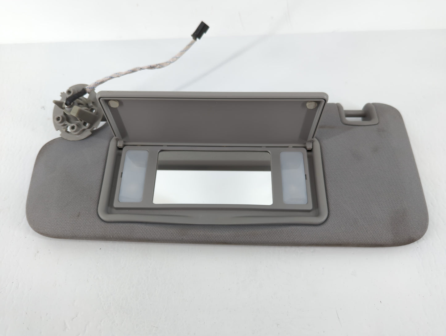 2016-2021 Chevrolet Malibu Sun Visor Shade Replacement Driver Left Mirror Fits Fits 2016 2017 2018 2019 2020 2021 OEM Used A