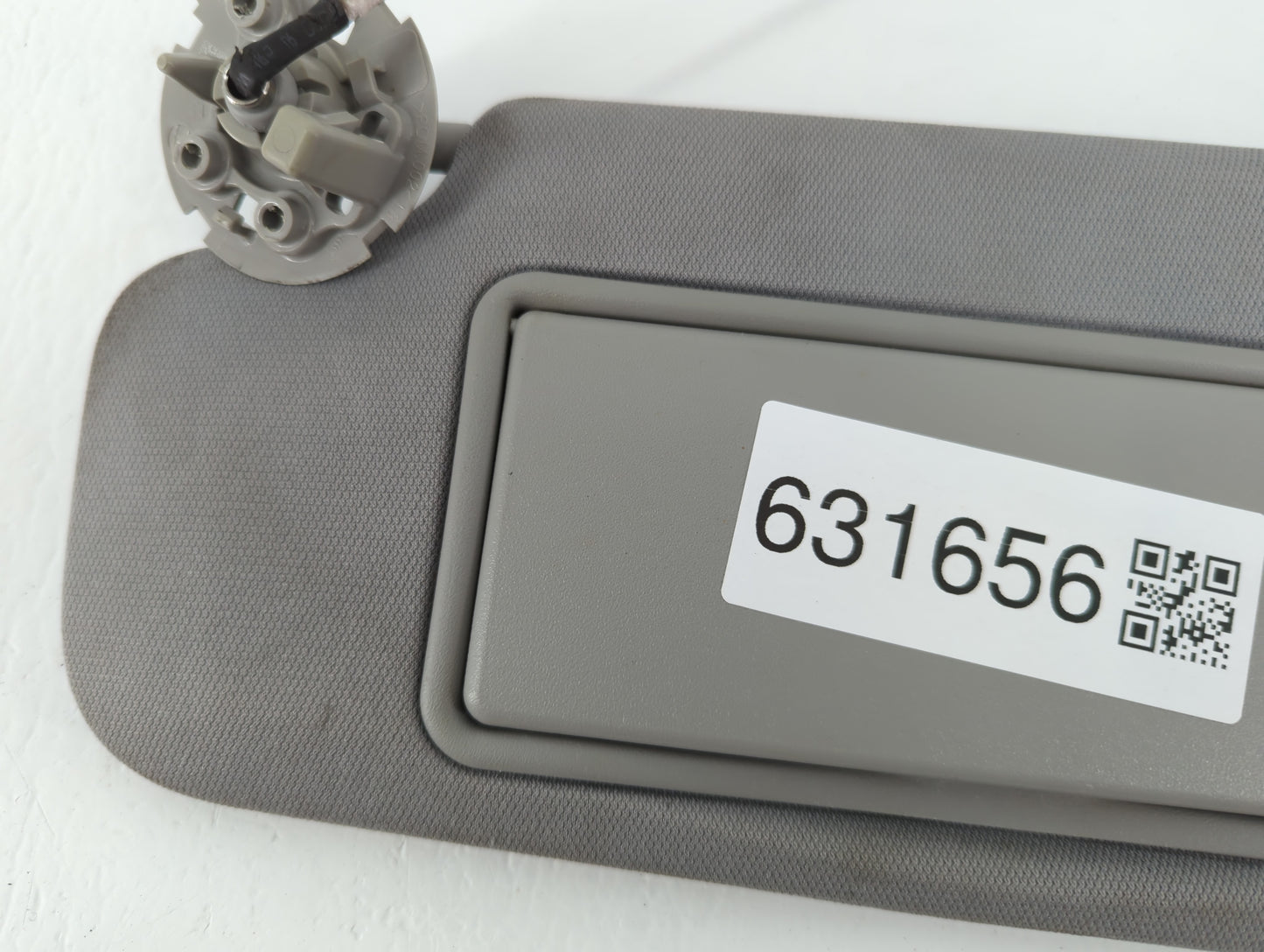 2016-2021 Chevrolet Malibu Sun Visor Shade Replacement Driver Left Mirror Fits Fits 2016 2017 2018 2019 2020 2021 OEM Used A