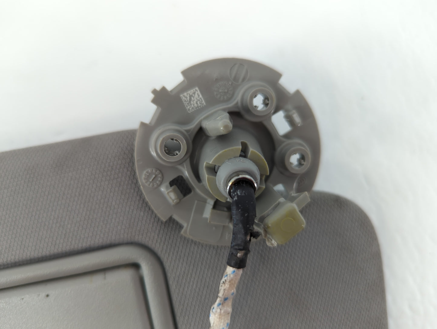 2016-2021 Chevrolet Malibu Sun Visor Shade Replacement Passenger Right Mirror Fits Fits 2016 2017 2018 2019 2020 2021 OEM Us