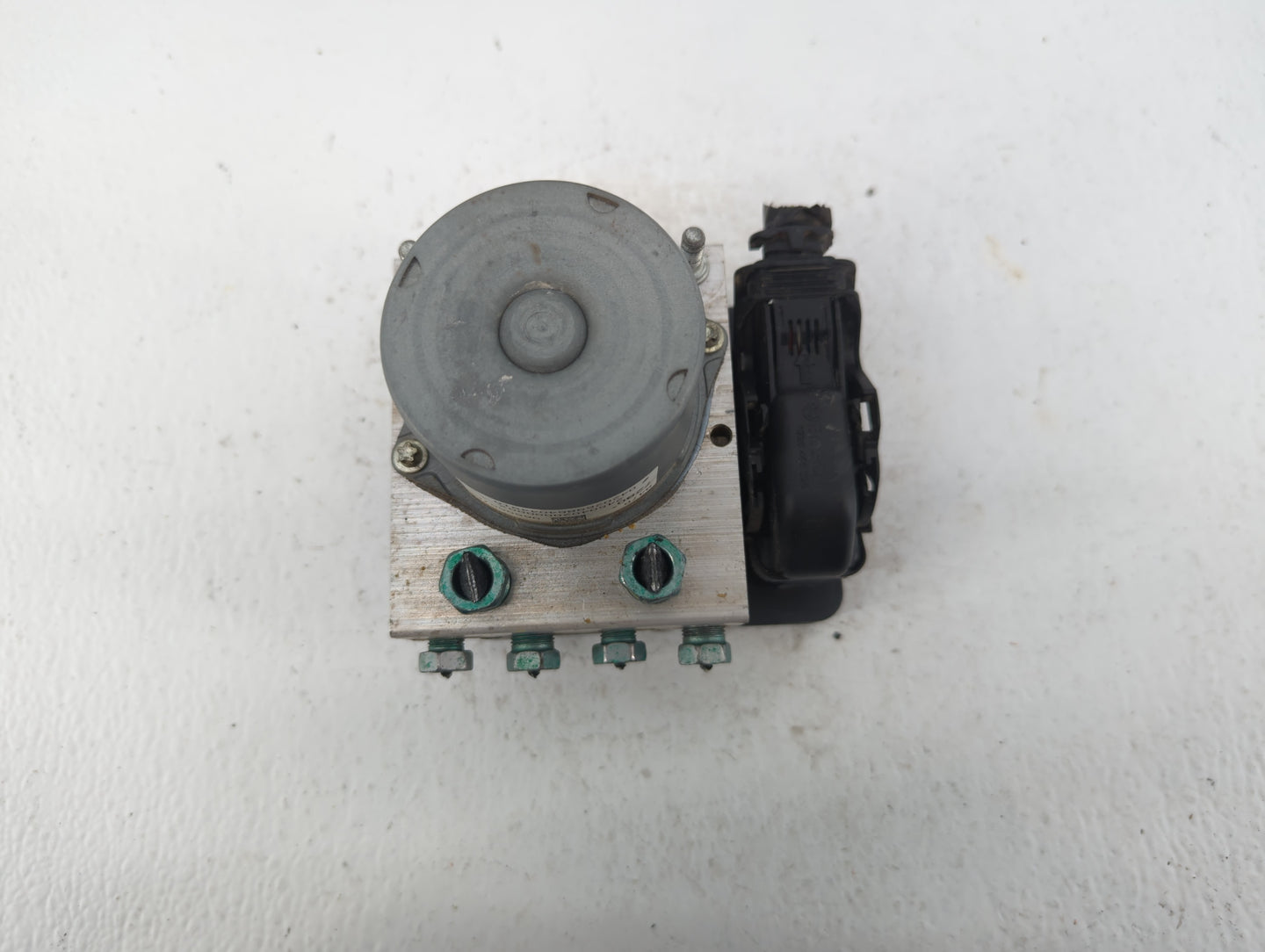 2019-2021 Chevrolet Malibu ABS Pump Control Module Replacement P/N:8476 7280 065055766 Fits Fits 2019 2020 2021 OEM Used Aut
