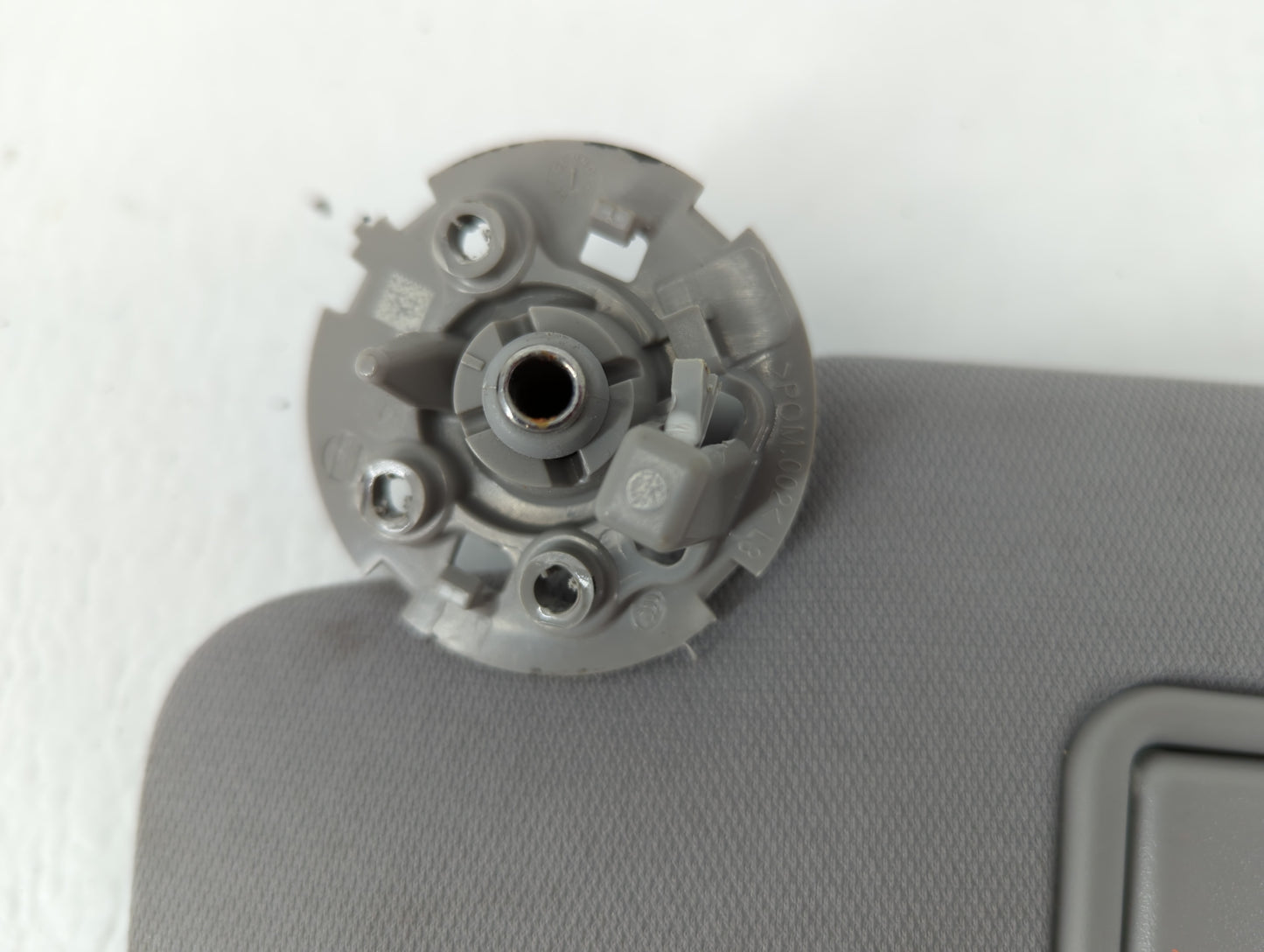 2016-2021 Chevrolet Malibu Sun Visor Shade Replacement Driver Left Mirror Fits Fits 2016 2017 2018 2019 2020 2021 OEM Used A