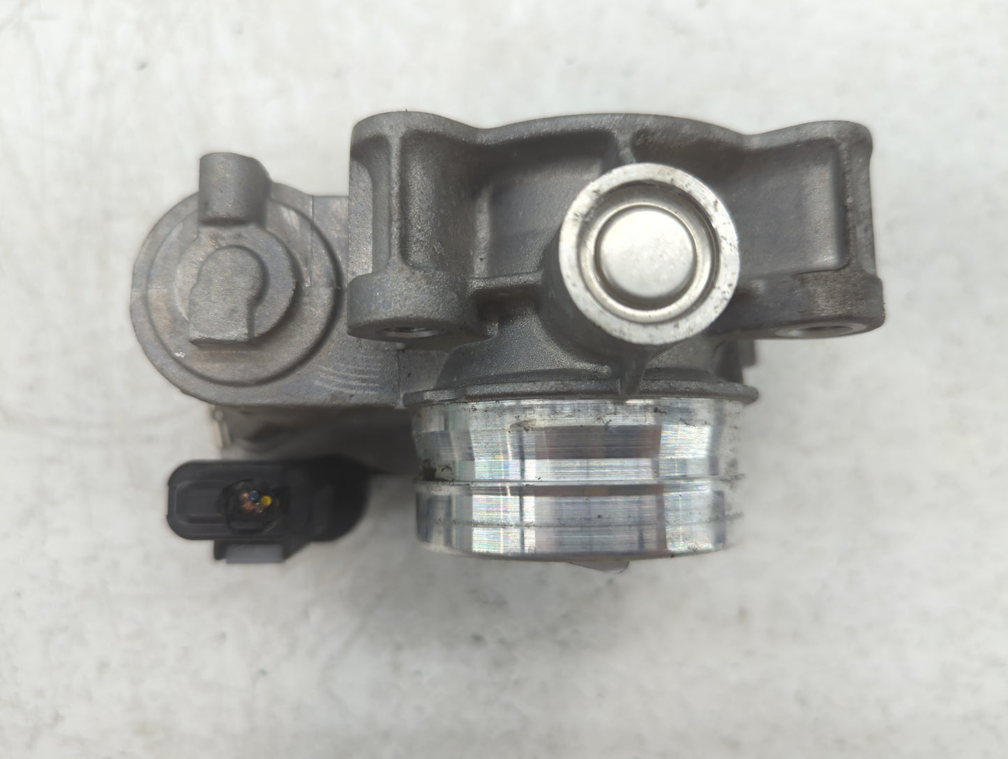 2016-2021 Chevrolet Malibu Throttle Body P/N:12671379AA Fits Fits 2016 2017 2018 2019 2020 2021 2022 OEM Used Auto Parts - O