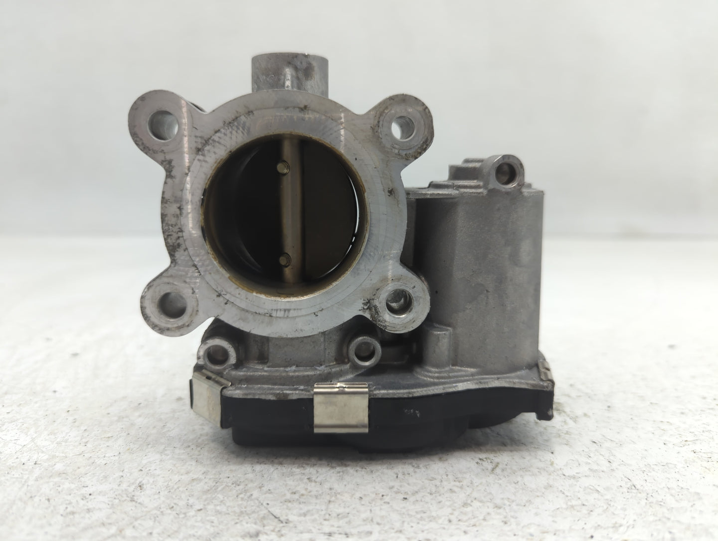 2016-2021 Chevrolet Malibu Throttle Body P/N:12671379AA Fits Fits 2016 2017 2018 2019 2020 2021 2022 OEM Used Auto Parts - O