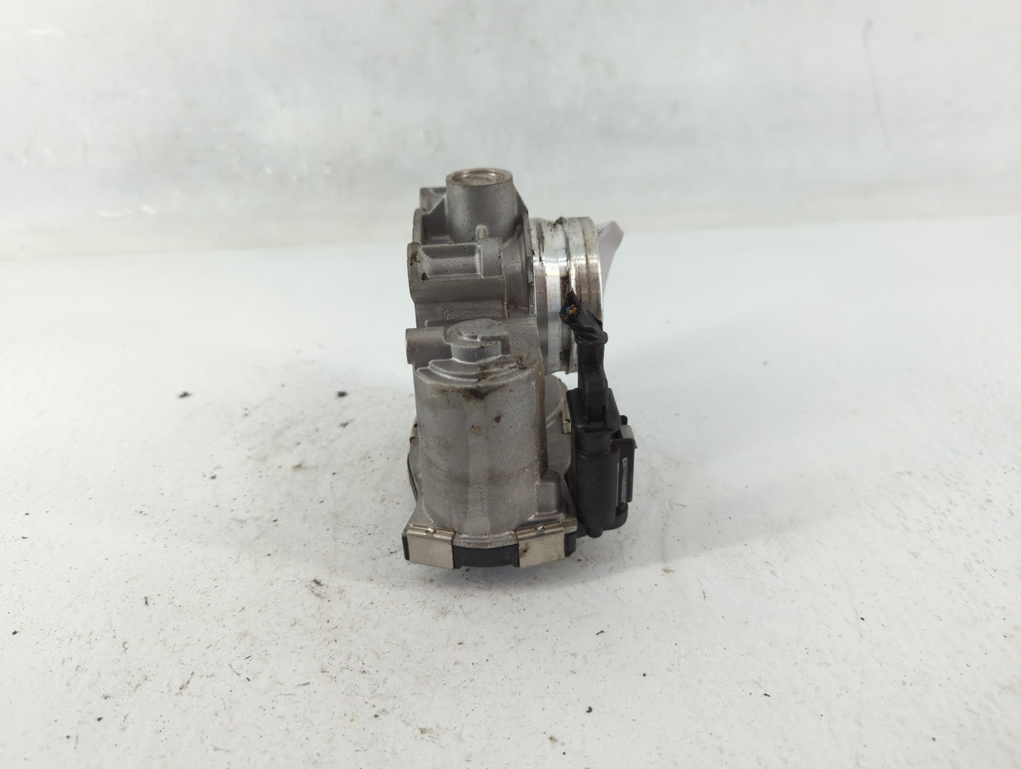2016-2021 Chevrolet Malibu Throttle Body P/N:12659491BA Fits Fits 2016 2017 2018 2019 2020 2021 2022 OEM Used Auto Parts - O