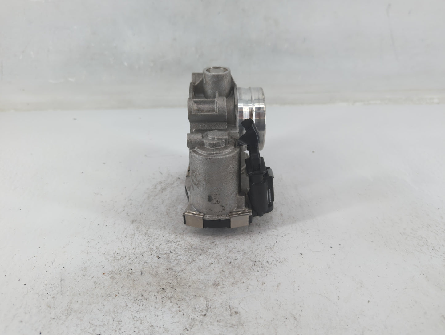 2016-2021 Chevrolet Malibu Throttle Body P/N:12671379AA Fits Fits 2016 2017 2018 2019 2020 2021 2022 OEM Used Auto Parts - O