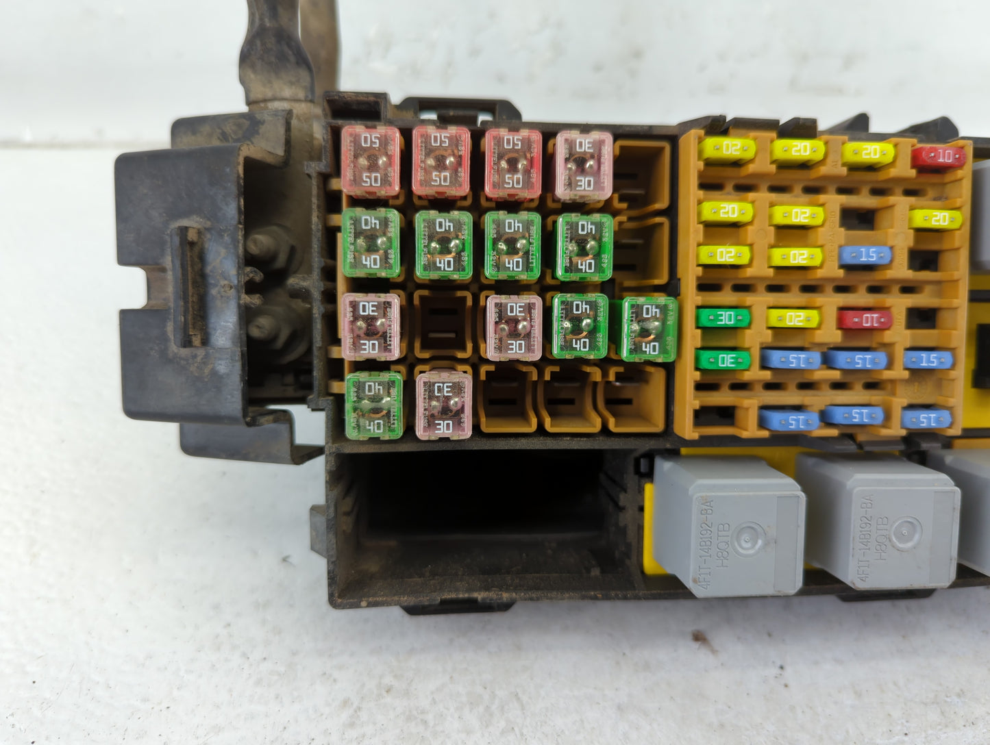 2019-2021 Chevrolet Malibu Fusebox Fuse Box Panel Relay Module P/N:ZL5T-14075-AA Fits Fits 2019 2020 2021 OEM Used Auto Part