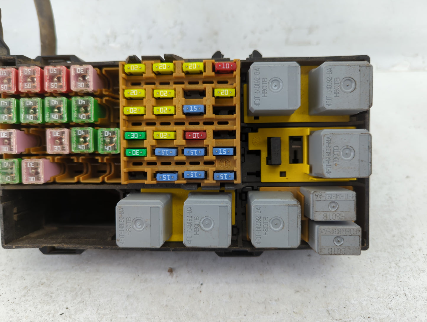 2019-2021 Chevrolet Malibu Fusebox Fuse Box Panel Relay Module P/N:ZL5T-14075-AA Fits Fits 2019 2020 2021 OEM Used Auto Part