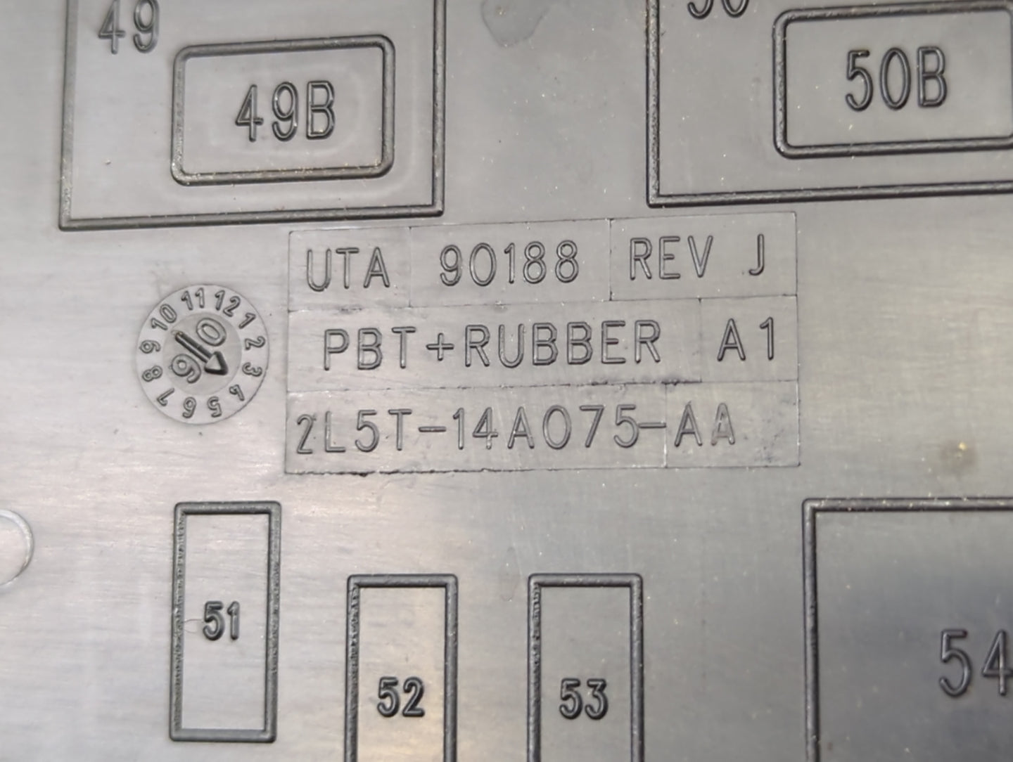 2019-2021 Chevrolet Malibu Fusebox Fuse Box Panel Relay Module P/N:ZL5T-14075-AA Fits Fits 2019 2020 2021 OEM Used Auto Part