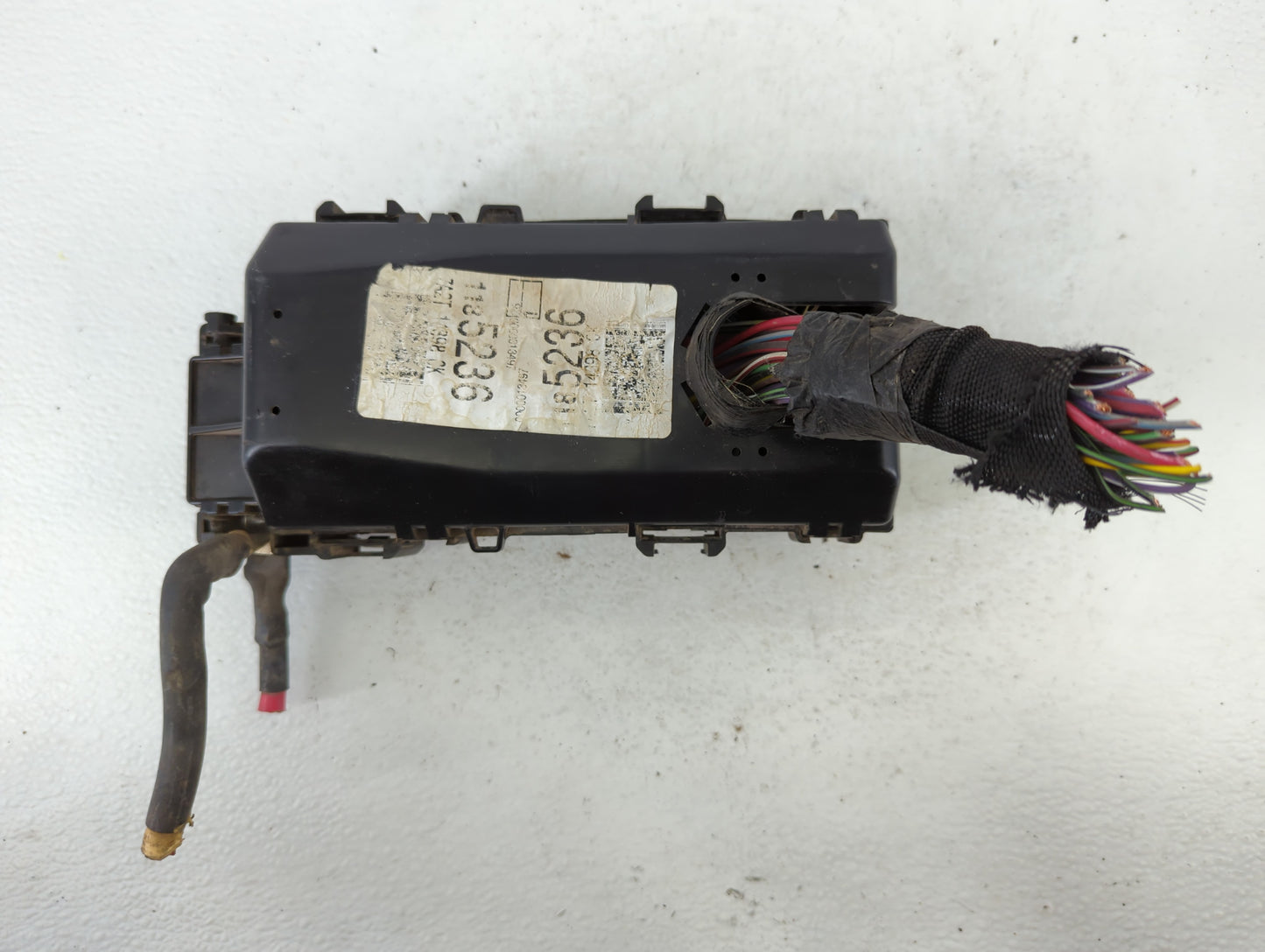 2019-2021 Chevrolet Malibu Fusebox Fuse Box Panel Relay Module P/N:ZL5T-14075-AA Fits Fits 2019 2020 2021 OEM Used Auto Part