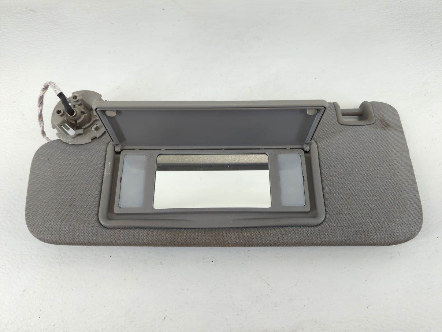 2016-2021 Chevrolet Malibu Sun Visor Shade Replacement Driver Left Mirror Fits Fits 2016 2017 2018 2019 2020 2021 OEM Used A