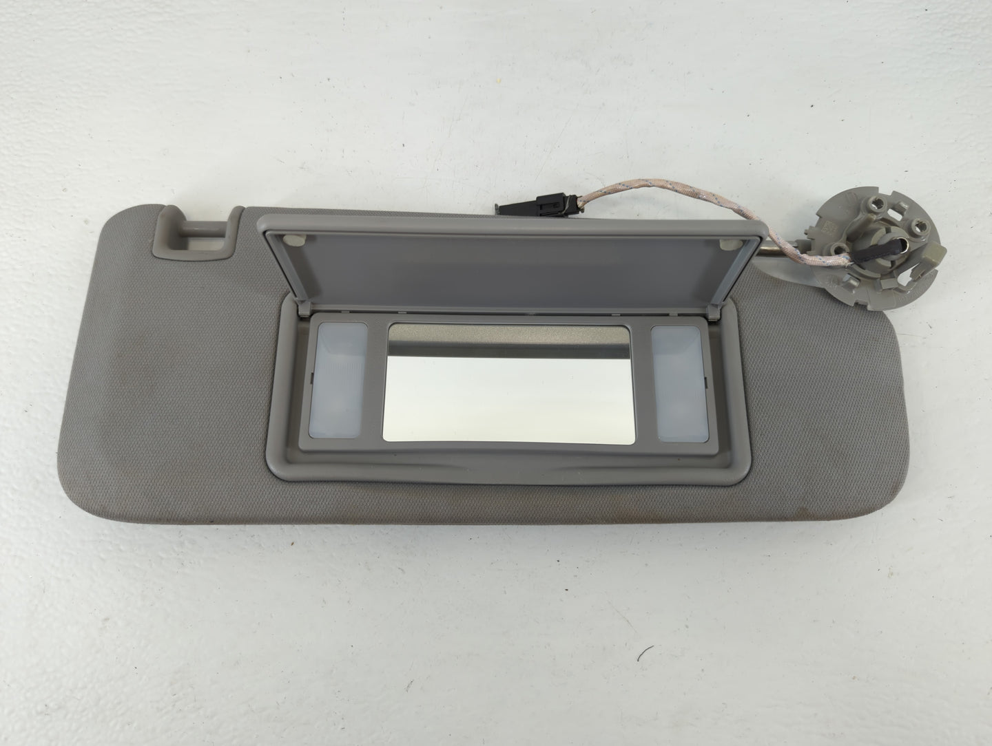 2016-2021 Chevrolet Malibu Sun Visor Shade Replacement Passenger Right Mirror Fits Fits 2016 2017 2018 2019 2020 2021 OEM Us