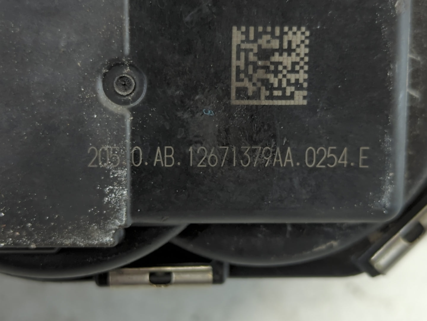 2016-2021 Chevrolet Malibu Throttle Body P/N:12671379AA Fits Fits 2016 2017 2018 2019 2020 2021 2022 OEM Used Auto Parts - O