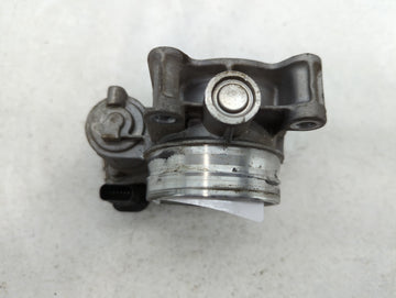 2016-2021 Chevrolet Malibu Throttle Body P/N:12681472AA Fits Fits 2016 2017 2018 2019 2020 2021 2022 OEM Used Auto Parts