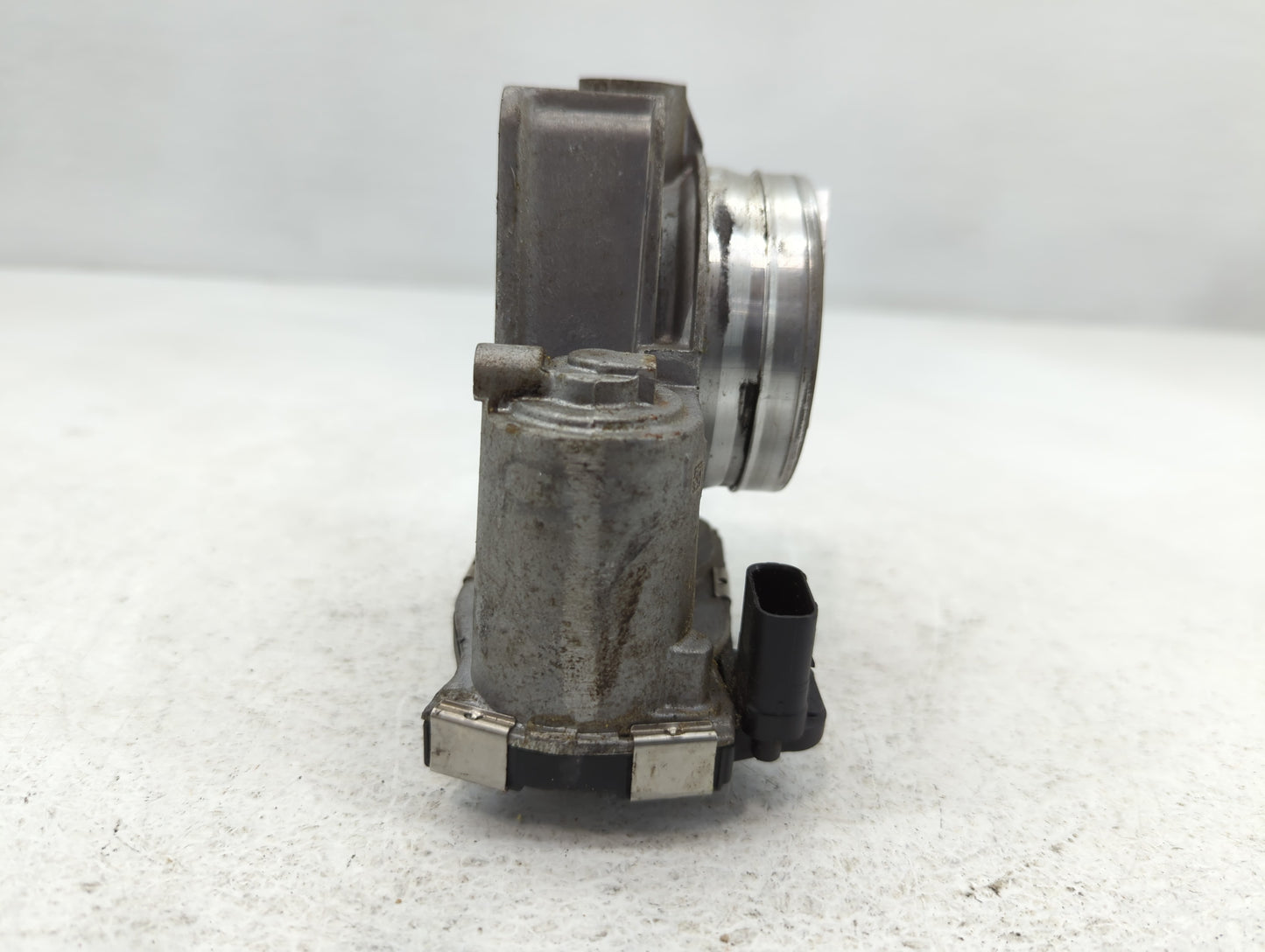 2016-2021 Chevrolet Malibu Throttle Body P/N:12681472AA Fits Fits 2016 2017 2018 2019 2020 2021 2022 OEM Used Auto Parts - O