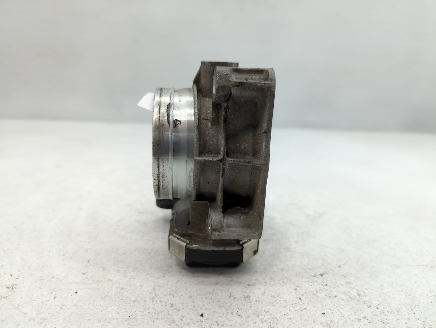 2016-2021 Chevrolet Malibu Throttle Body P/N:12681472AA Fits Fits 2016 2017 2018 2019 2020 2021 2022 OEM Used Auto Parts - O
