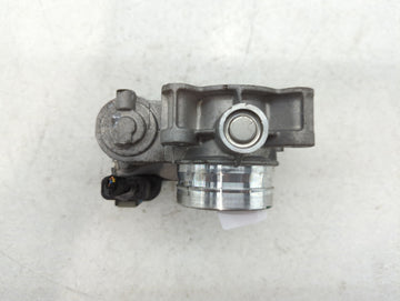 2016-2021 Chevrolet Malibu Throttle Body P/N:12671379AA Fits Fits 2016 2017 2018 2019 2020 2021 2022 OEM Used Auto Parts