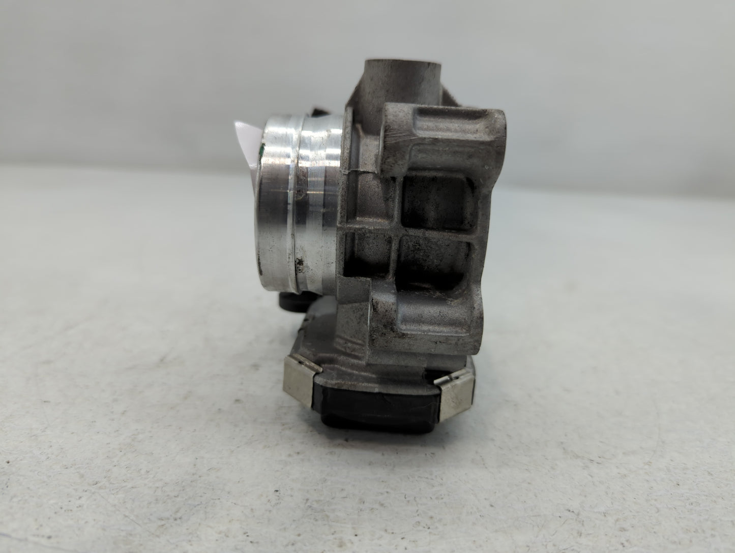 2016-2021 Chevrolet Malibu Throttle Body P/N:12671379AA Fits Fits 2016 2017 2018 2019 2020 2021 2022 OEM Used Auto Parts - O
