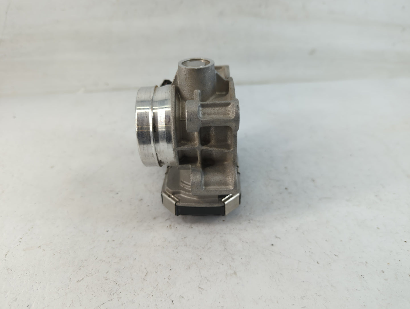 2016-2021 Chevrolet Malibu Throttle Body P/N:12671379AA Fits Fits 2016 2017 2018 2019 2020 2021 2022 OEM Used Auto Parts - O
