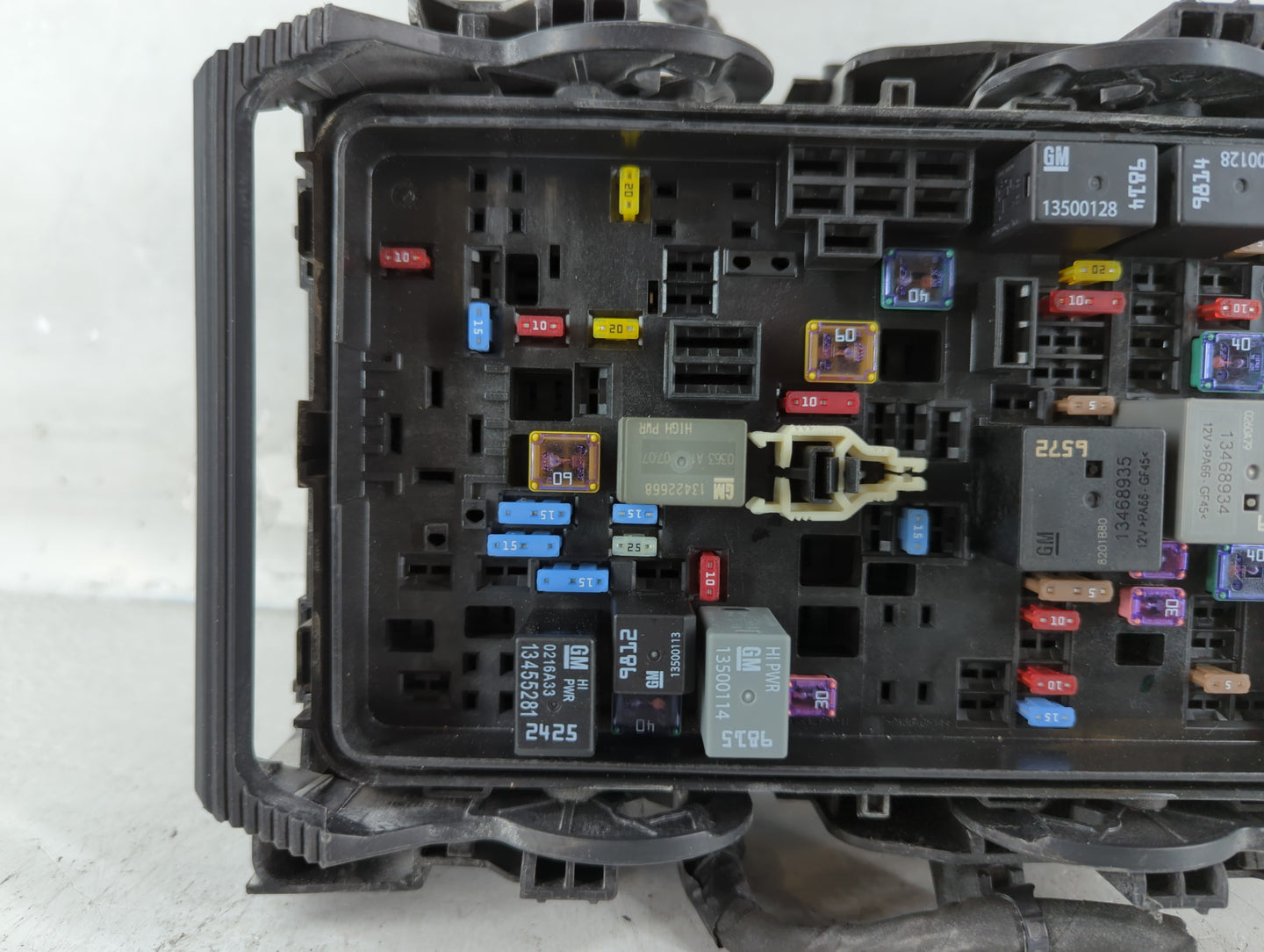 2019-2021 Chevrolet Malibu Fusebox Fuse Box Panel Relay Module P/N:B4950507 Fits Fits 2019 2020 2021 OEM Used Auto Parts - O