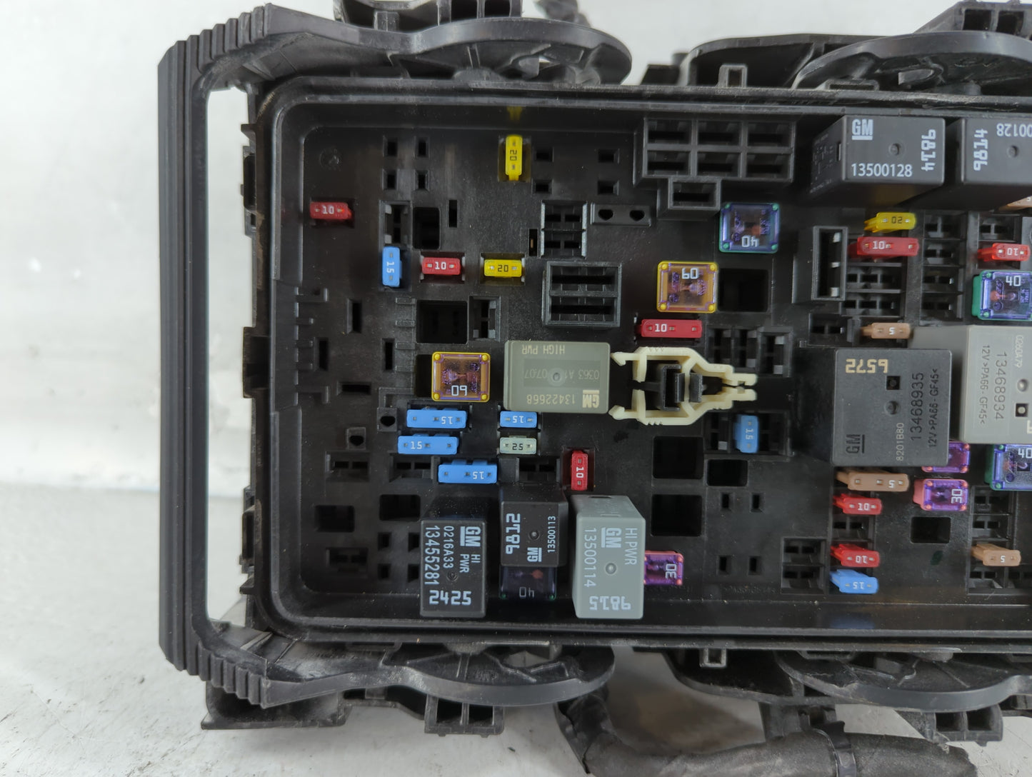 2019-2021 Chevrolet Malibu Fusebox Fuse Box Panel Relay Module P/N:B4950507 Fits Fits 2019 2020 2021 OEM Used Auto Parts - O
