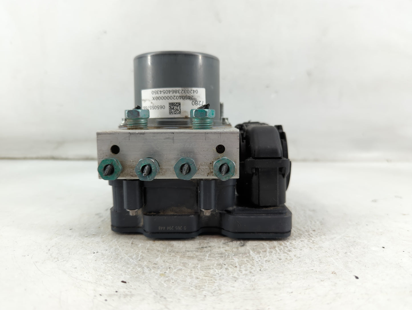 2019-2021 Chevrolet Malibu ABS Pump Control Module Replacement P/N:84767280 Fits Fits 2019 2020 2021 OEM Used Auto Parts - O