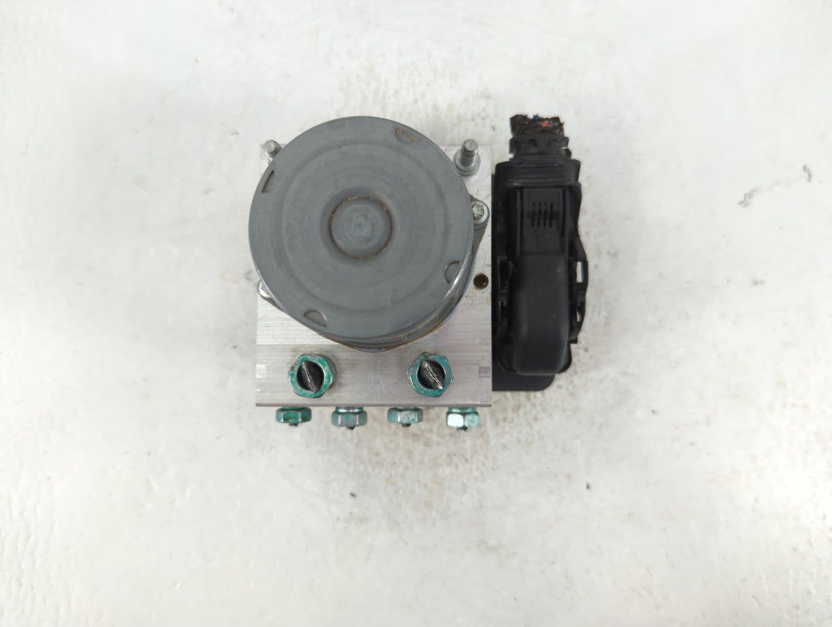 2019-2021 Chevrolet Malibu Anti-Lock Brake ABS Pump Module Actuator OEM P/N:84767280 Fits Fits 2019 2020 2021 OEM Used Auto 