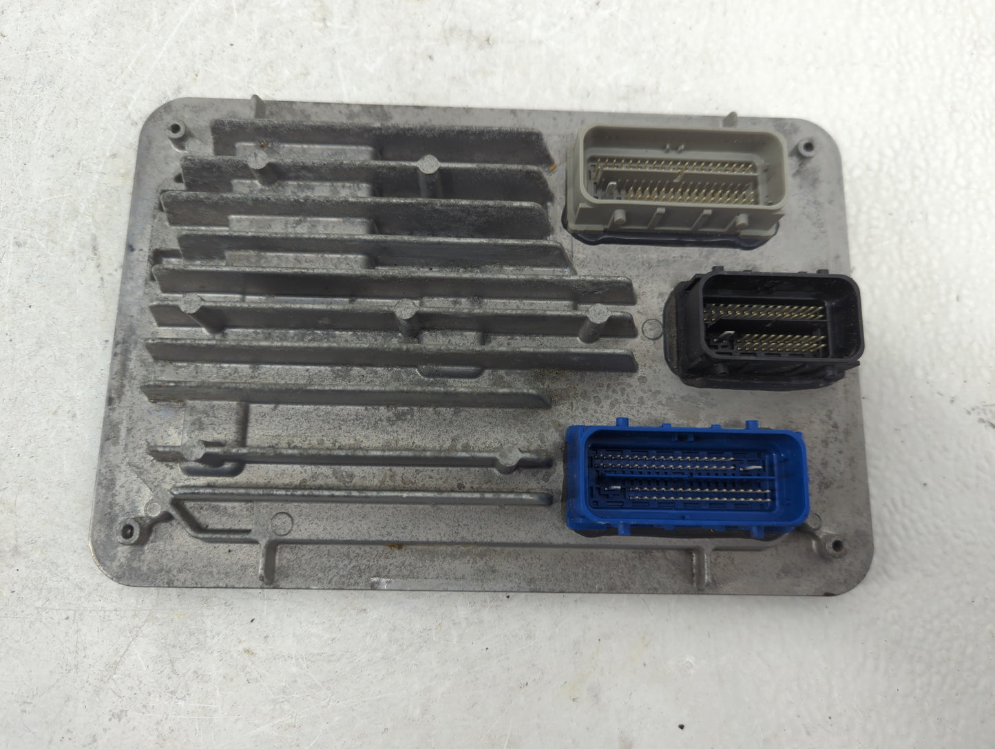 2021-2022 Chevrolet Silverado PCM Engine Control Computer ECU ECM PCU OEM P/N:12711795 Fits Fits 2020 2021 2022 OEM Used Aut