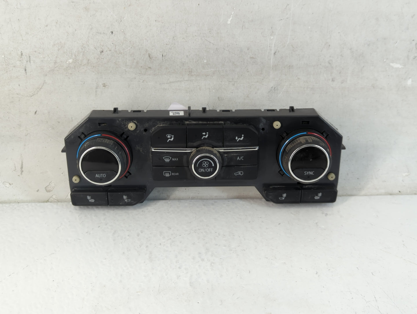 2020-2022 Chevrolet Silverado 1500 Climate Control Module Temperature AC/Heater Replacement P/N:84692241 Fits Fits 2020 2021