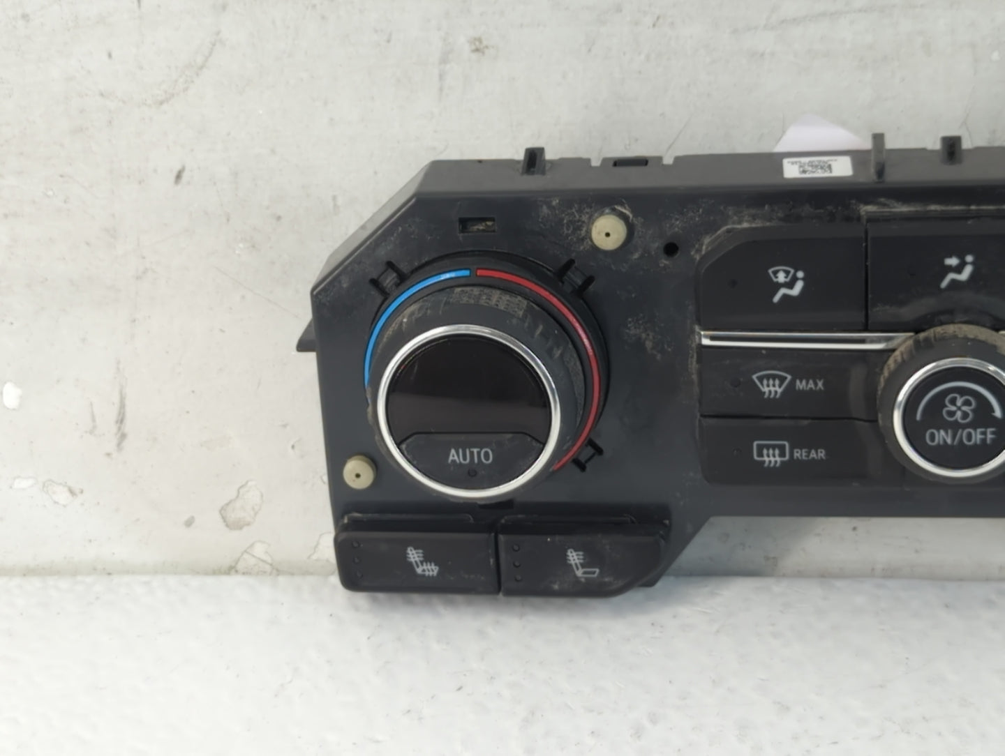 2020-2022 Chevrolet Silverado 1500 Climate Control Module Temperature AC/Heater Replacement P/N:84692241 Fits Fits 2020 2021