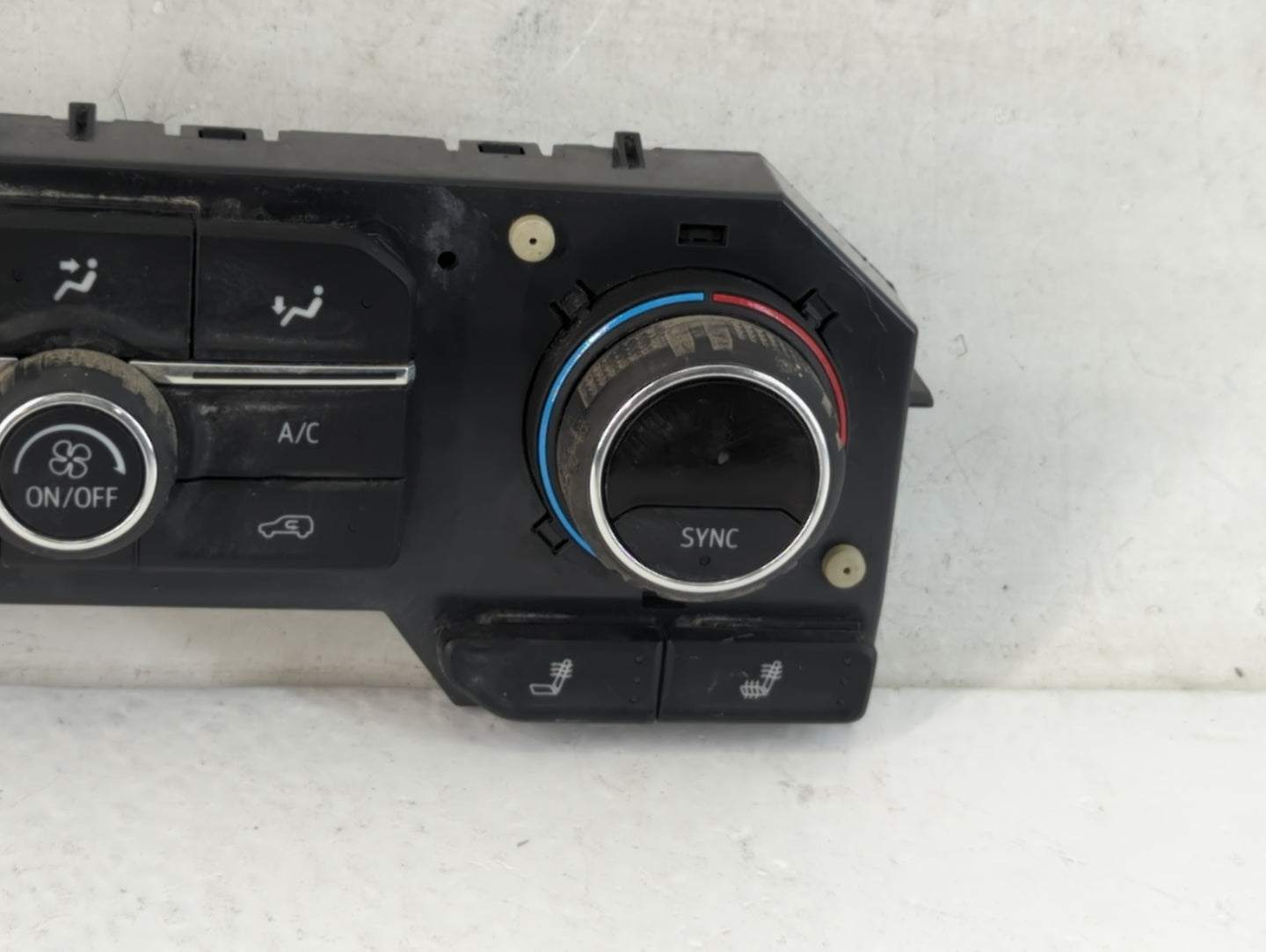 2020-2022 Chevrolet Silverado 1500 Climate Control Module Temperature AC/Heater Replacement P/N:84692241 Fits Fits 2020 2021