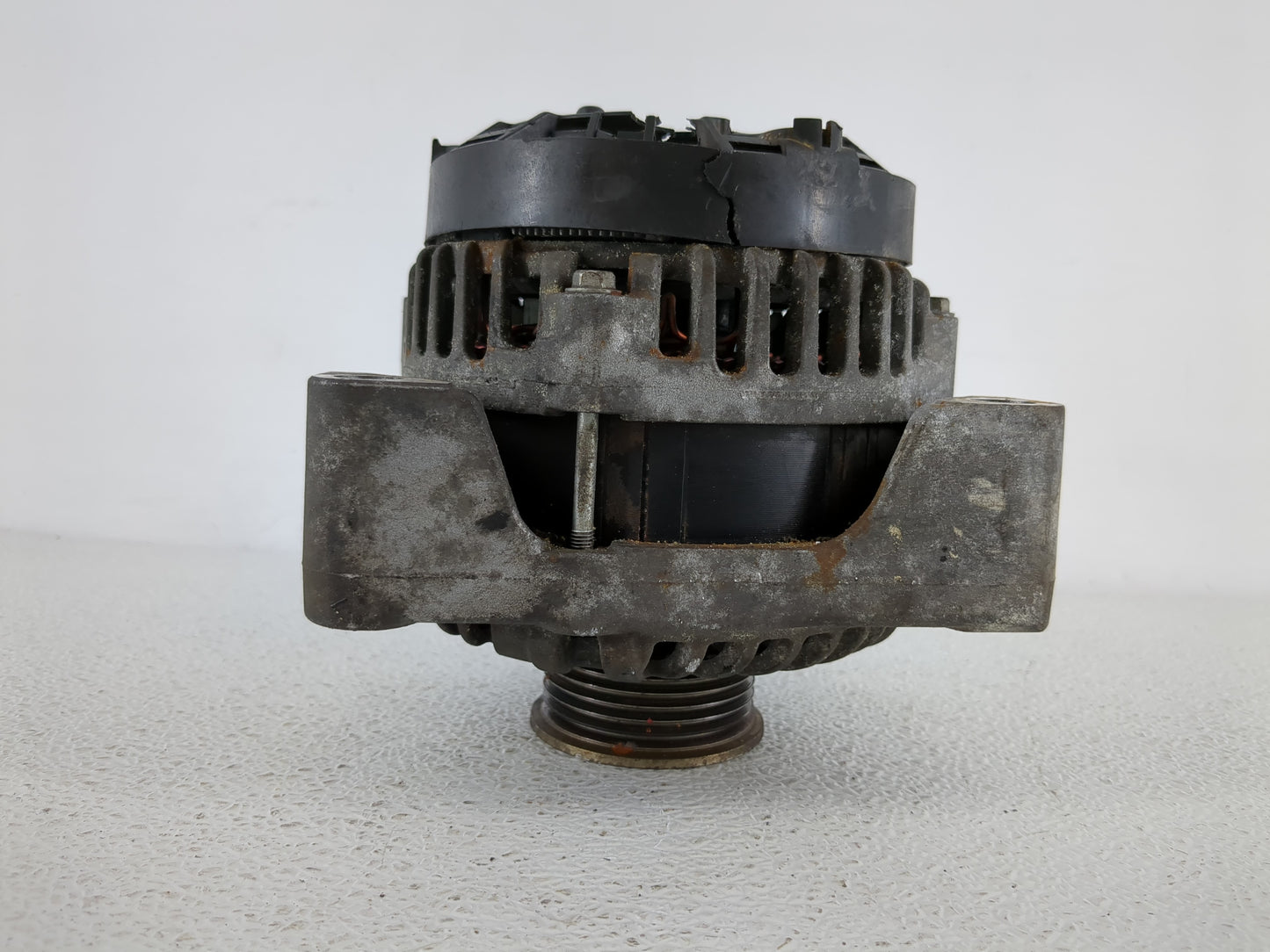 2019-2022 Chevrolet Silverado 1500 Alternator Replacement Generator Charging Assembly Engine OEM P/N:13539726 Fits OEM Used 