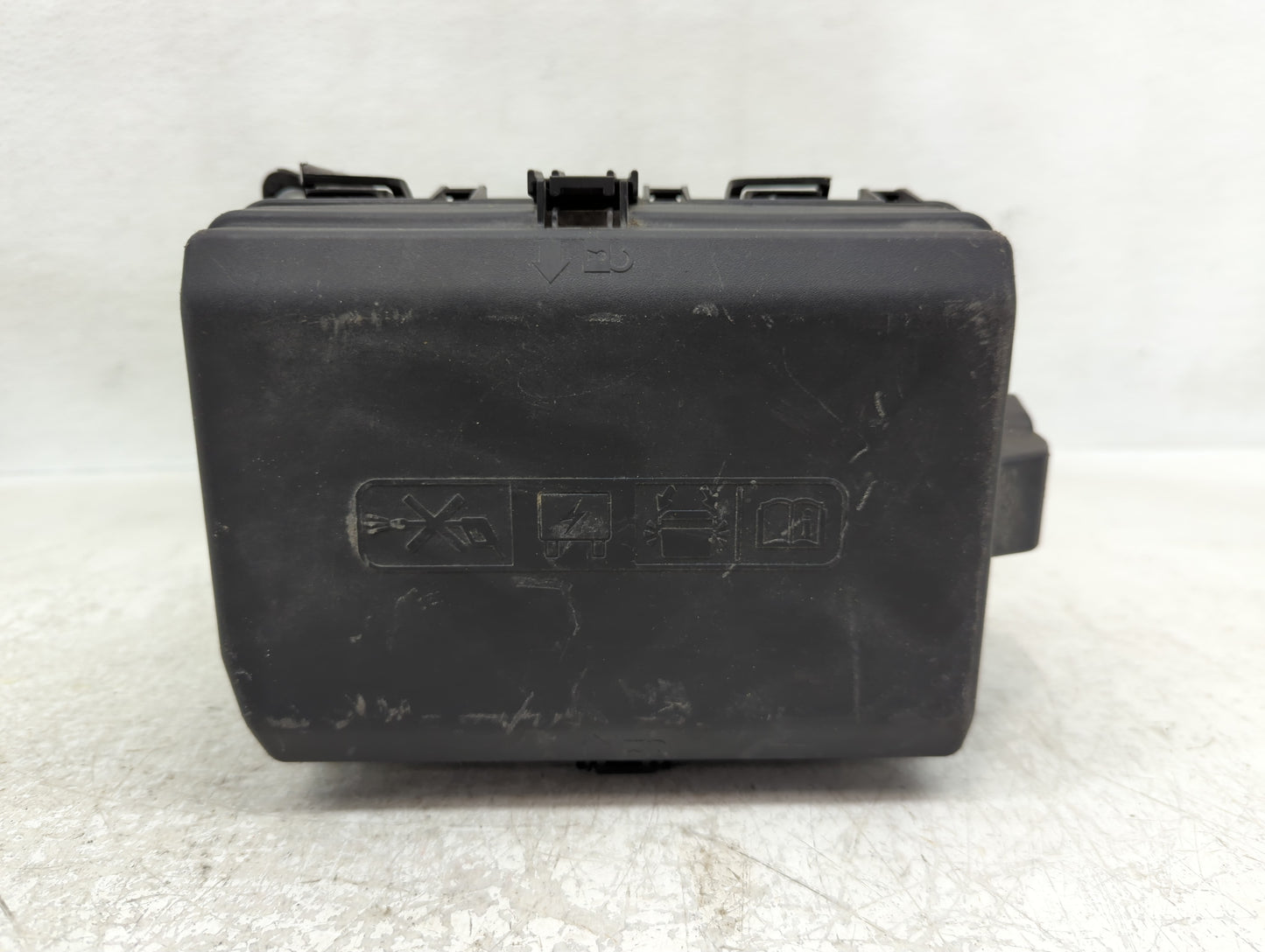 2019-2022 Chevrolet Silverado 1500 Fusebox Fuse Box Panel Relay Module P/N:84958052 01 Fits Fits 2019 2020 2021 2022 OEM Use