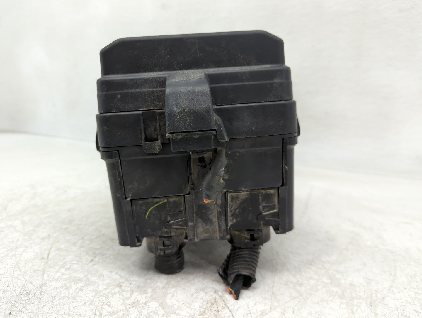 2019-2022 Chevrolet Silverado 1500 Fusebox Fuse Box Panel Relay Module P/N:84958052 01 Fits Fits 2019 2020 2021 2022 OEM Use