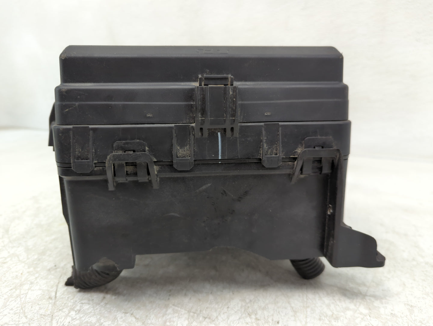 2019-2022 Chevrolet Silverado 1500 Fusebox Fuse Box Panel Relay Module P/N:84958052 01 Fits Fits 2019 2020 2021 2022 OEM Use