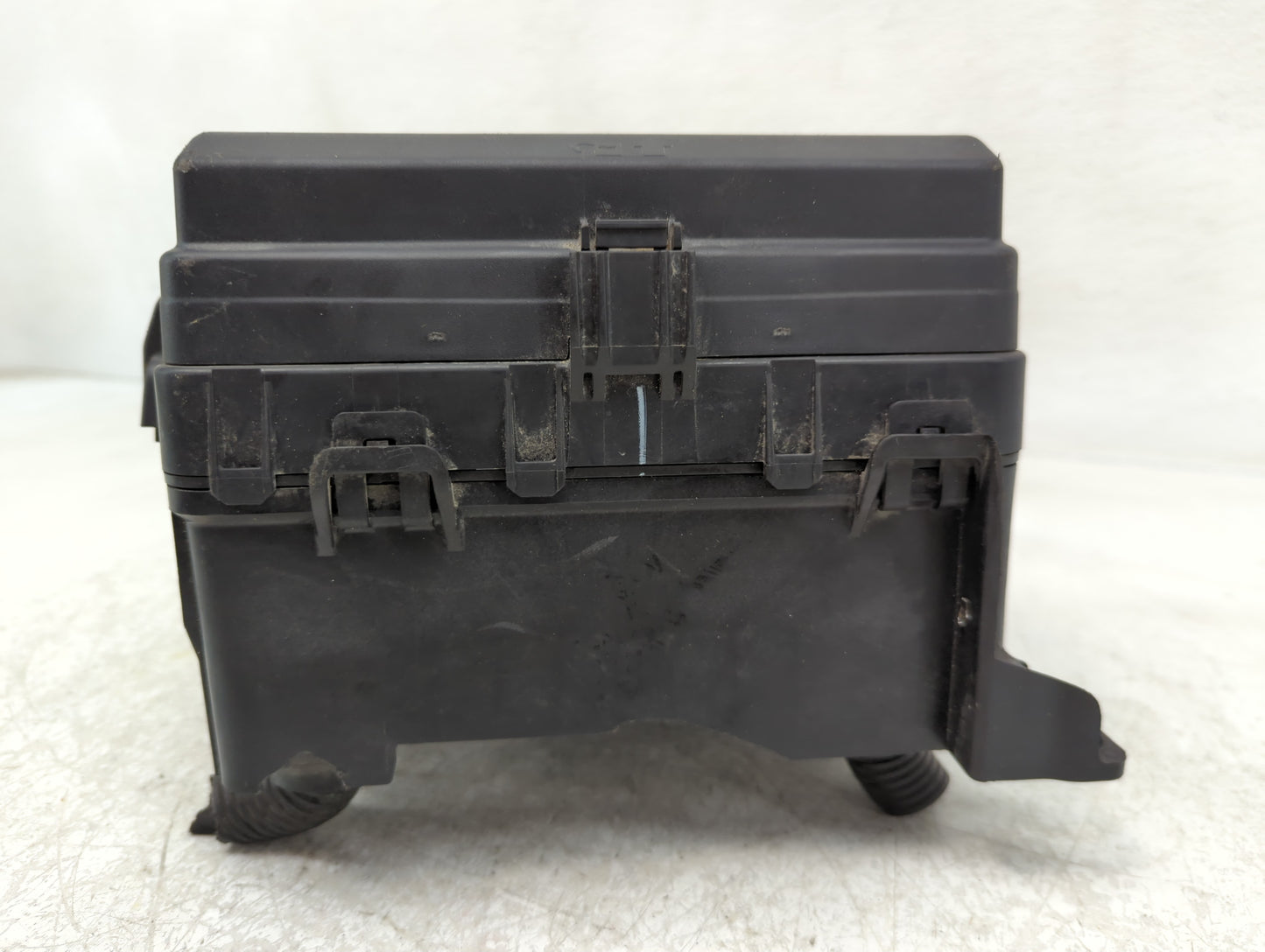 2019-2022 Chevrolet Silverado 1500 Fusebox Fuse Box Panel Relay Module P/N:84958052 01 Fits Fits 2019 2020 2021 2022 OEM Use