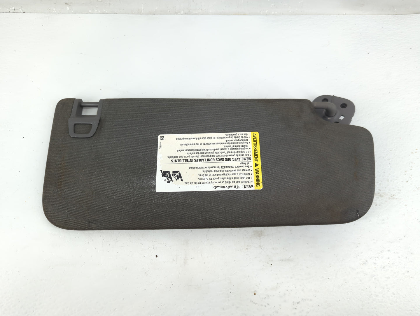 2019-2022 Chevrolet Silverado 1500 Sun Visor Shade Replacement Driver Left Mirror Fits Fits 2019 2020 2021 2022 OEM Used Aut