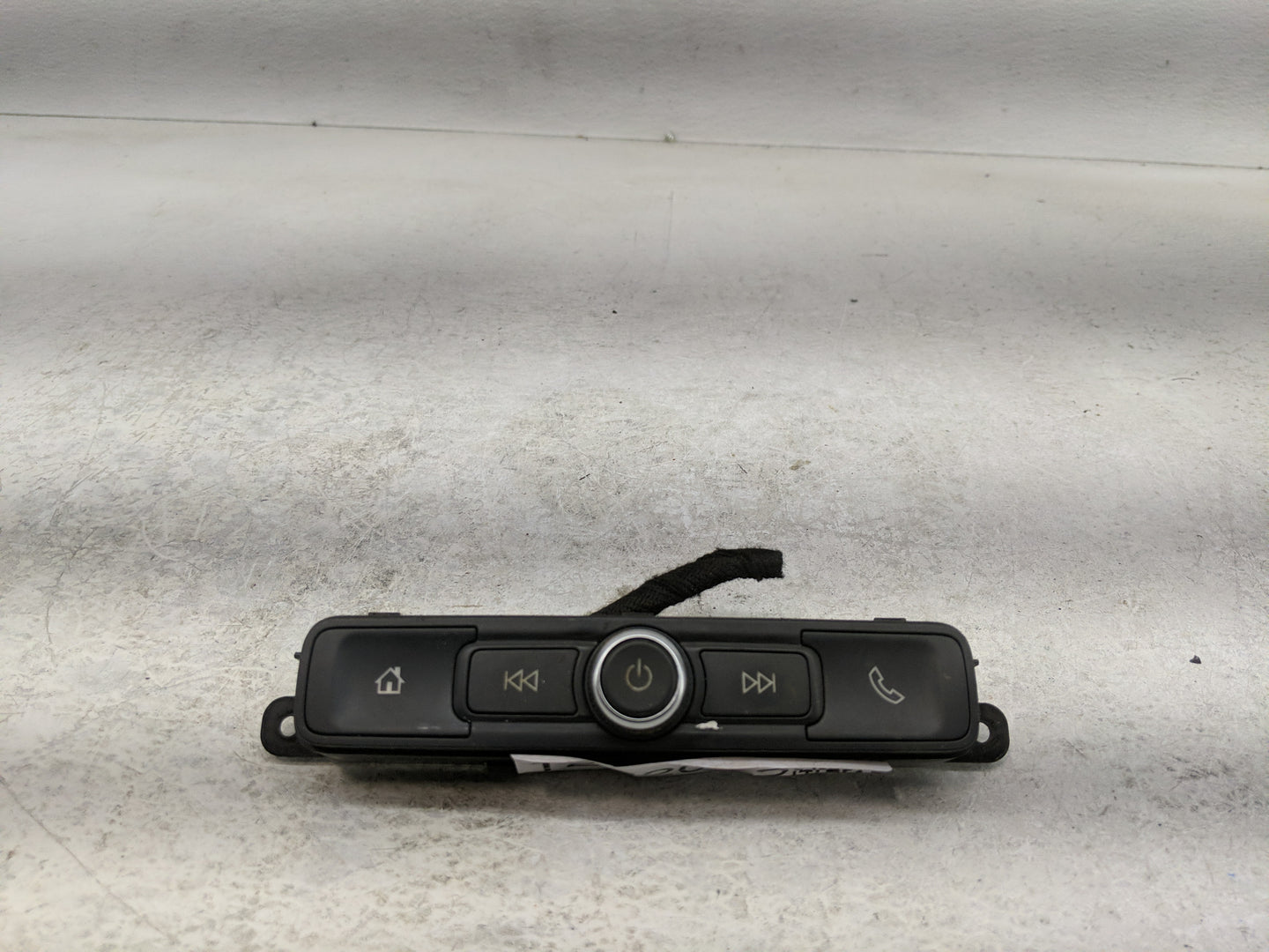 2019-2022 Chevrolet Silverado 1500 Radio Control Panel 1252012 - Oemusedautoparts1.com