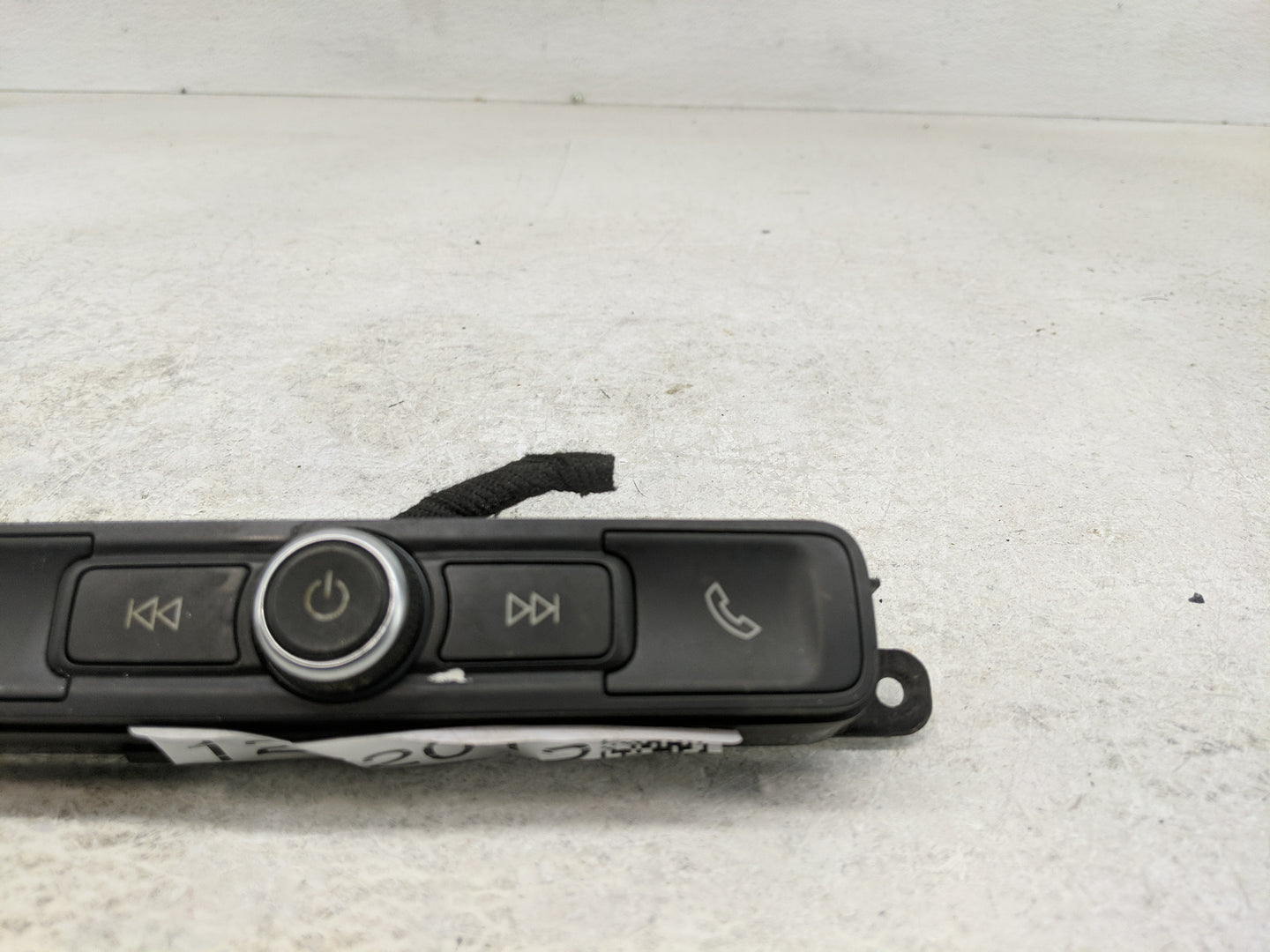 2019-2022 Chevrolet Silverado 1500 Radio Control Panel 1252012 - Oemusedautoparts1.com