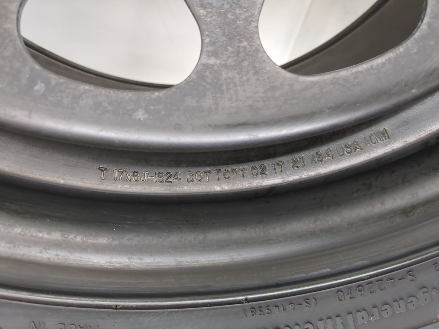 2021 Chevrolet Silverado 1500 Spare Donut Tire Wheel Rim Oem - Oemusedautoparts1.com