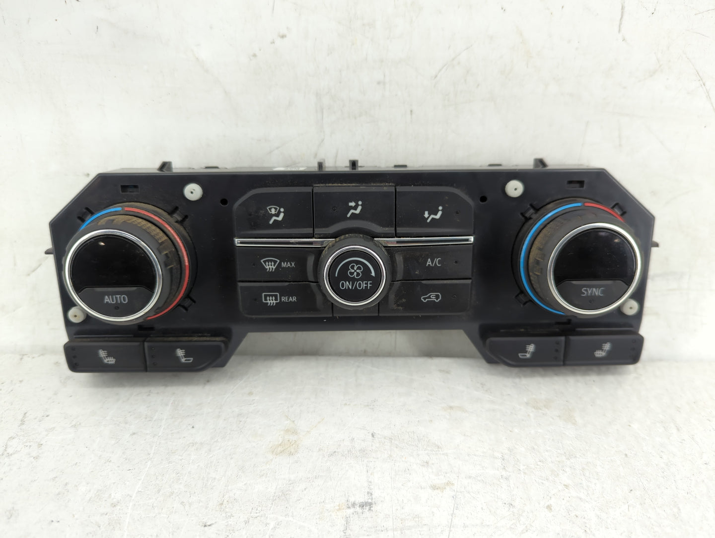 2020-2022 Chevrolet Silverado 1500 Climate Control Module Temperature AC/Heater Replacement P/N:84692241 Fits Fits 2020 2021