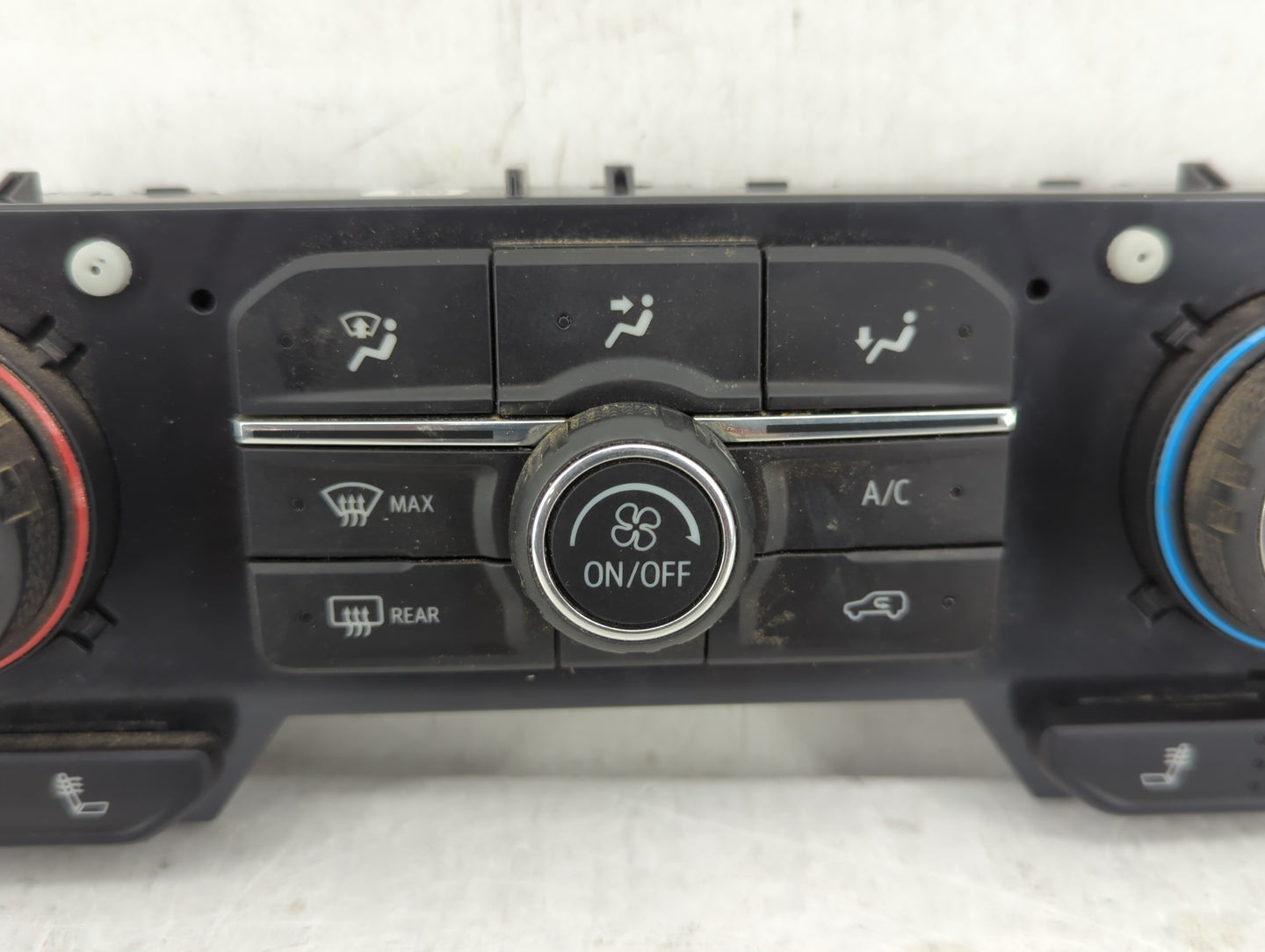 2020-2022 Chevrolet Silverado 1500 Climate Control Module Temperature AC/Heater Replacement P/N:84692241 Fits Fits 2020 2021